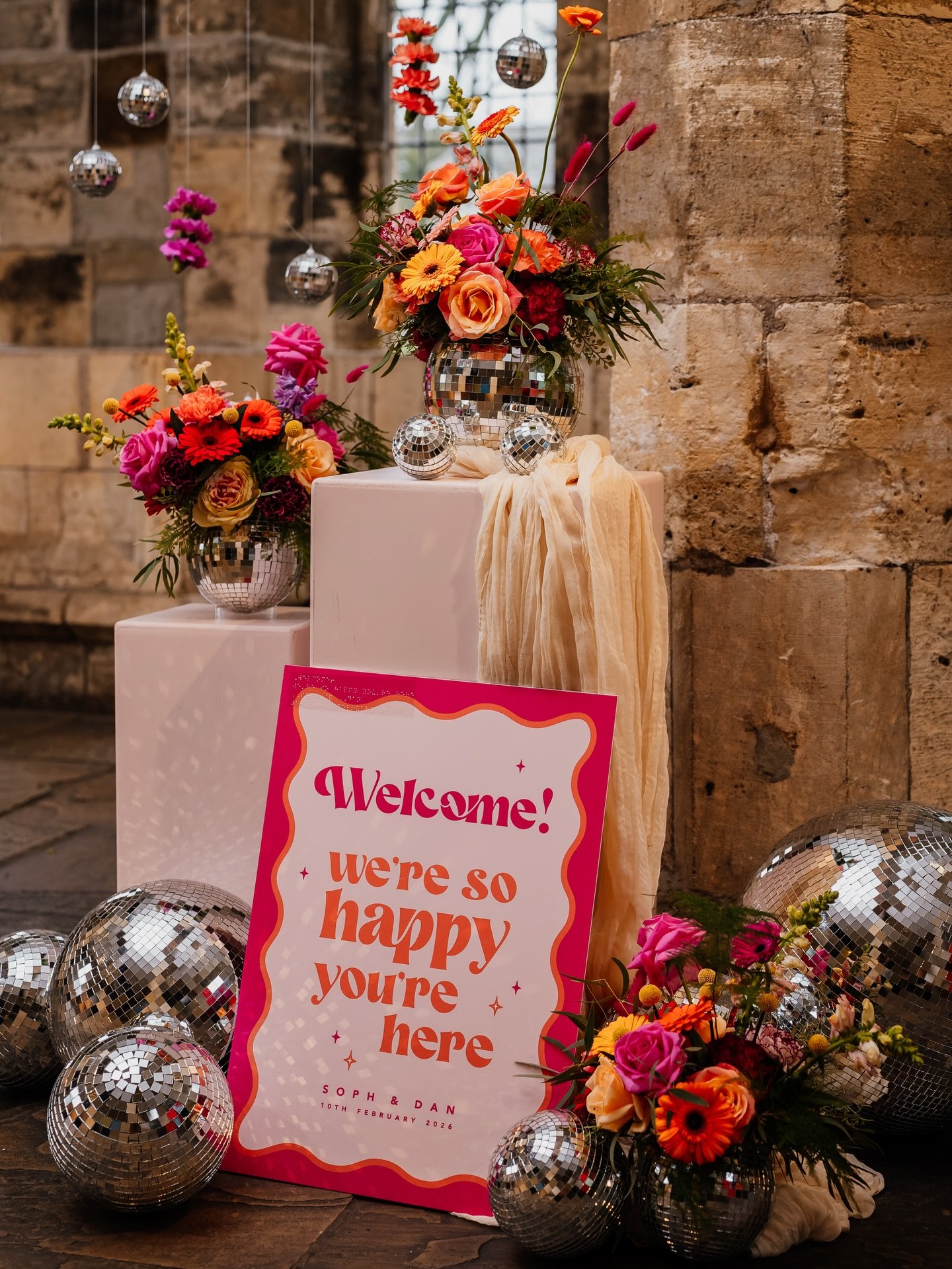 Let&rsquo;s talk signage for your wedding day ✨ 

What do you need? 

I would suggest a welcome sign and a table plan sign (if you&rsquo;re having a sit down meal) as two essentials. They both serve a purpose and can be designed to perfectly suit the