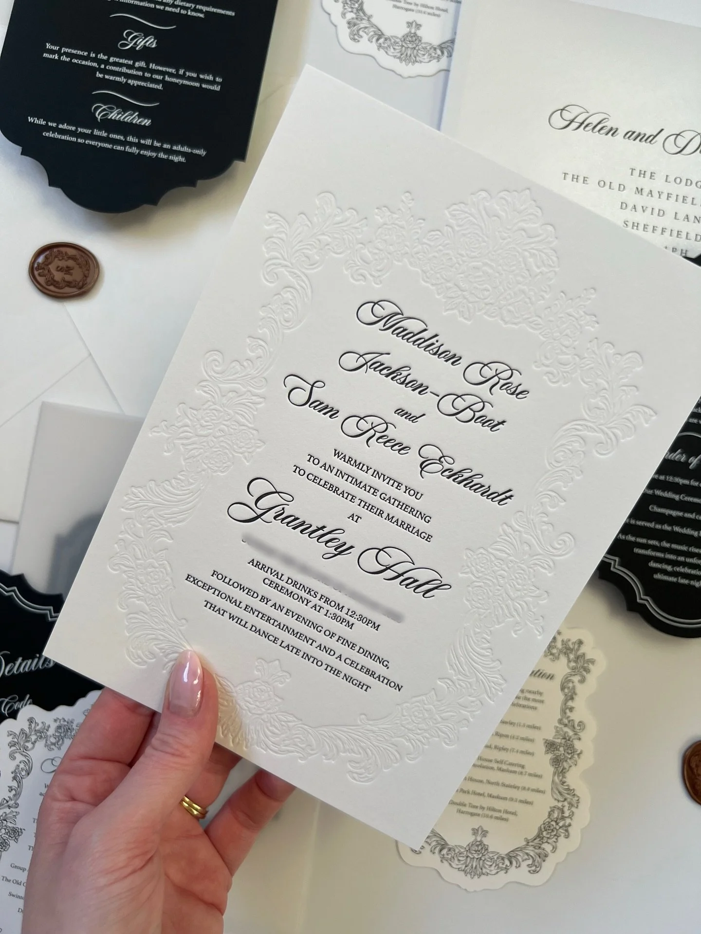 Blind debossed border and black letterpress invitations 🤍

Letterpress is a traditional print method and is a real luxurious technique, where the design is stamped in to the card with ink to give an impression. The blind deboss is also created in th