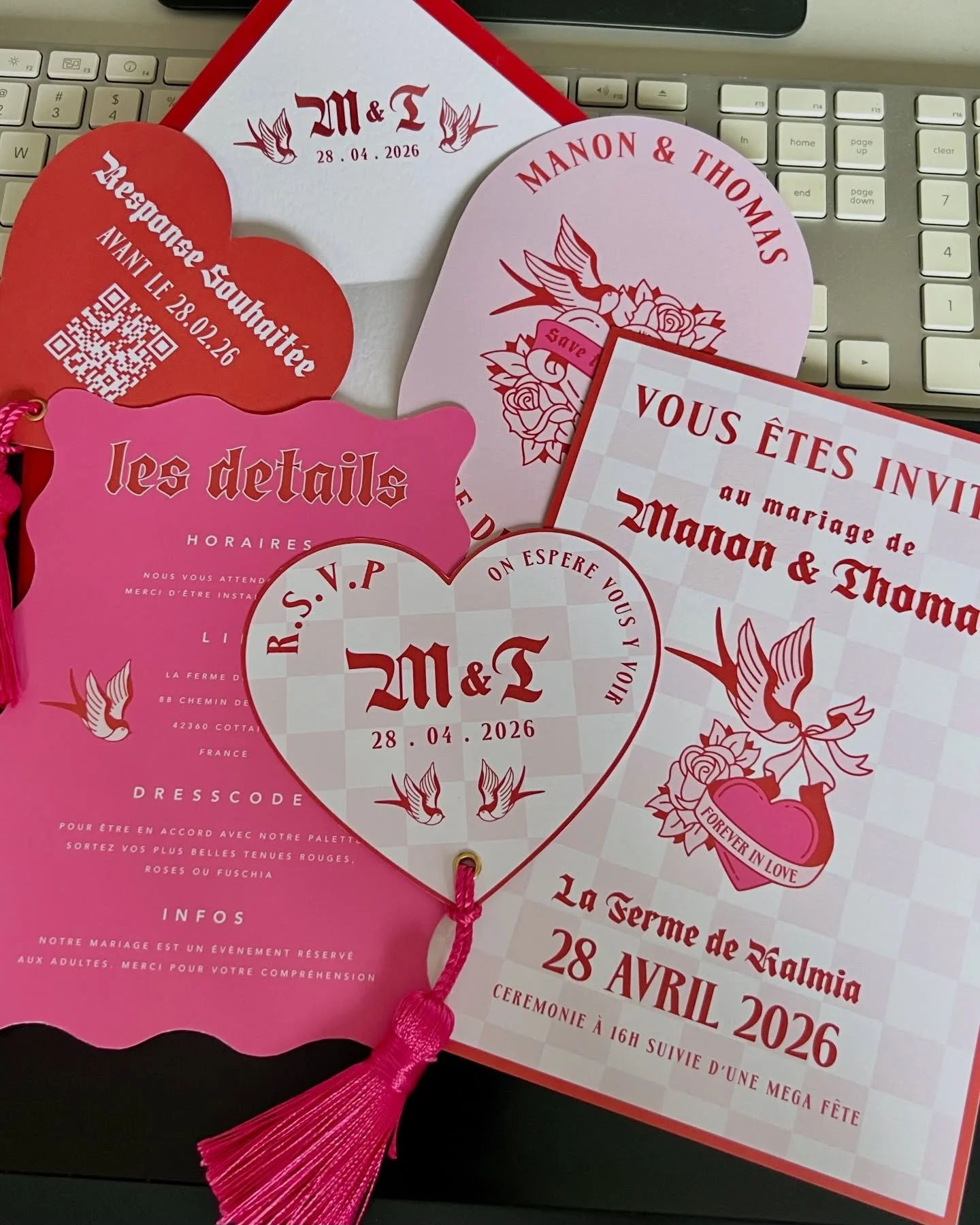 Need your invites in another language, no problem! All you need to do is supply the text and I&rsquo;ll do the rest ✨

I think Alexis suits French ❤️&zwj;🔥

#bespokeweddinginvitations #frenchwedding #altwedding