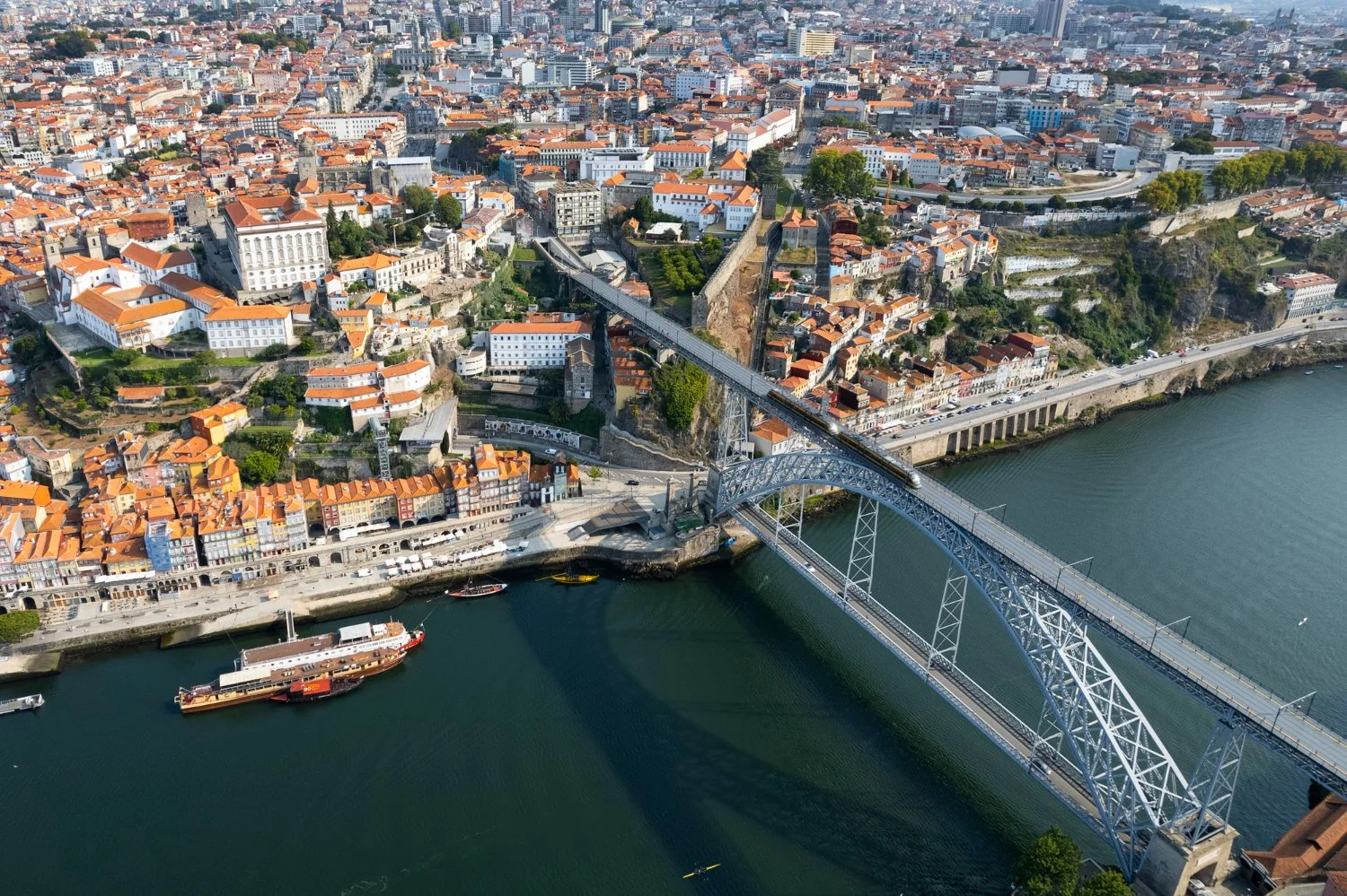Viver no Porto e estudar aviação na Nortávia