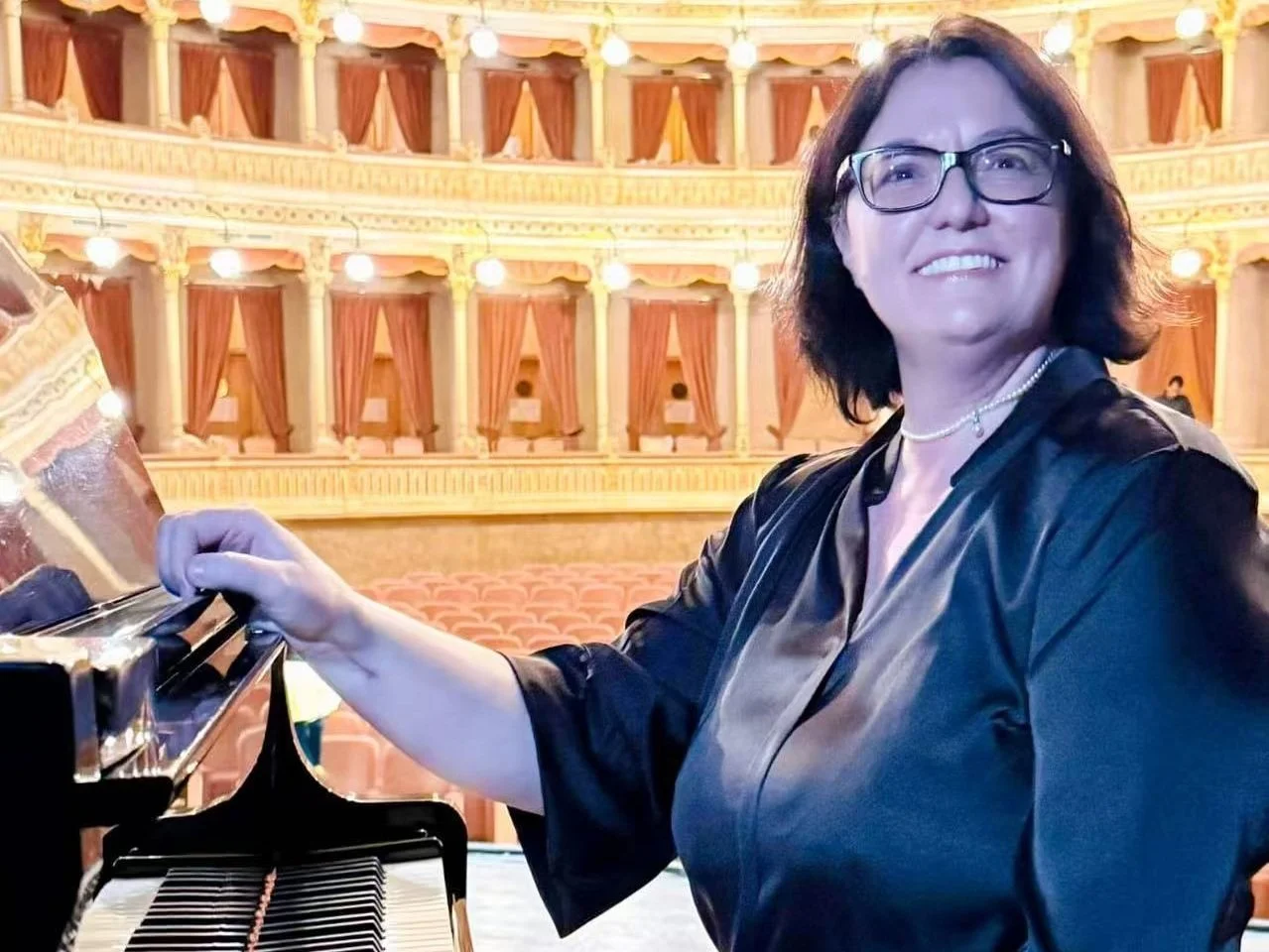 Claudia Mariano, pianist & coach