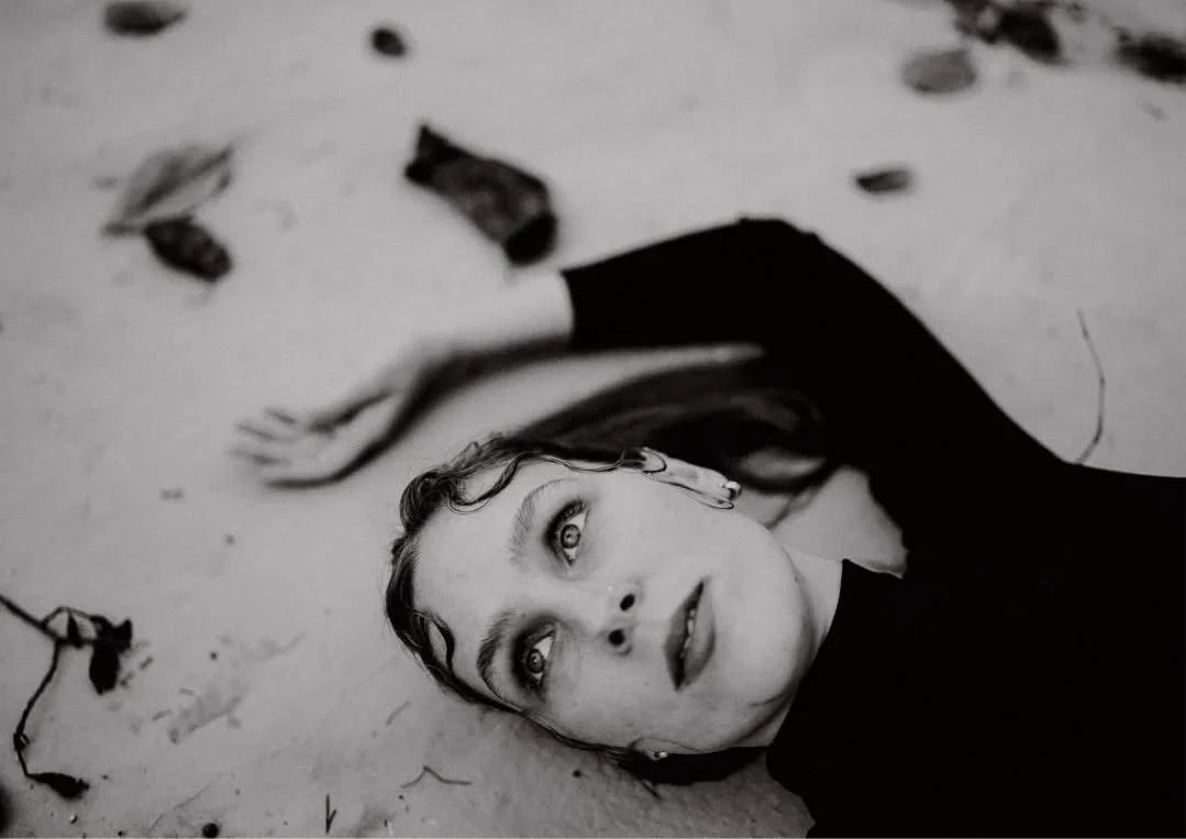 >> s i l e n c e << with @karolinaseyyah 
●○●○●○●○●○●

#womanphotographer #portait #blackandwhitephotography #blancoynegrofotografia #retratoblancoynegro #b&amp;w  #retratofeminino #mirada