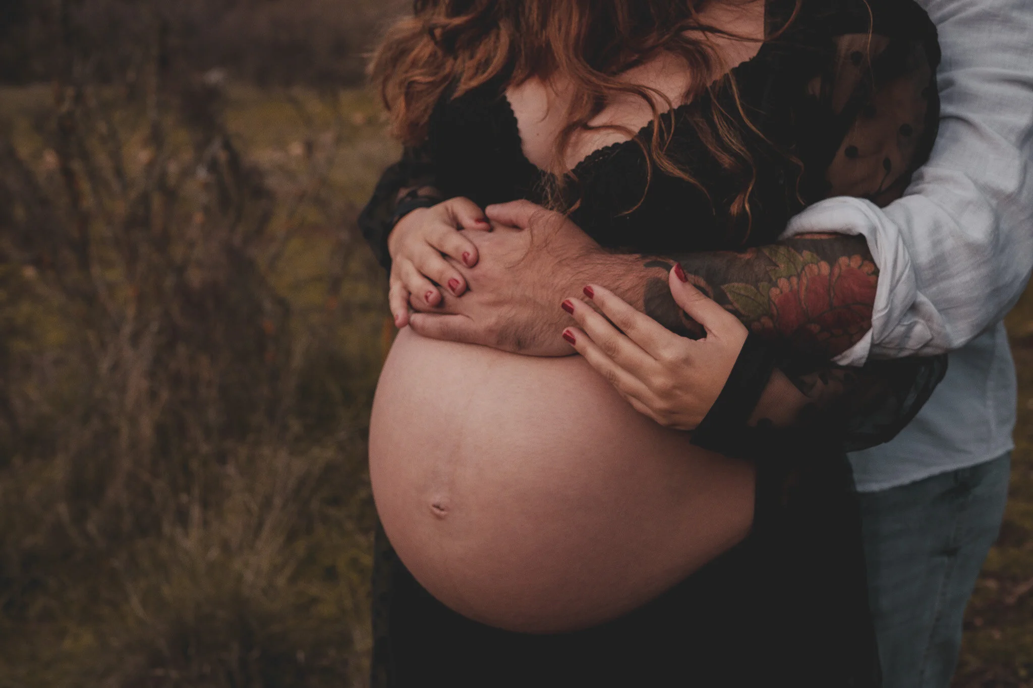 Fotografía de Maternidad. Reportaje de embarazo Jaén. Fotografa/Fotografo en Zafra, Badajoz, Extremadura. Fotógrafa en Jaén, Fotógrafa de embarazo y maternidad Jaén, Fotógrafo/a Cazorla. Sesión de fotografía en familia. 