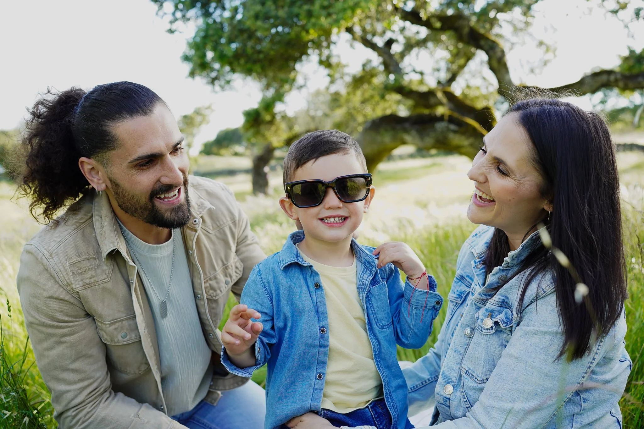 Fotografía de Maternidad. Reportaje de embarazo Jaén. Fotografa/Fotografo en La Zubia, Granada, Zafra, Badajoz, Extremadura. Fotógrafa en Jaén, Fotógrafa de embarazo y maternidad Jaén, Fotógrafo/a Cazorla. Sesión de fotografía en familia. 