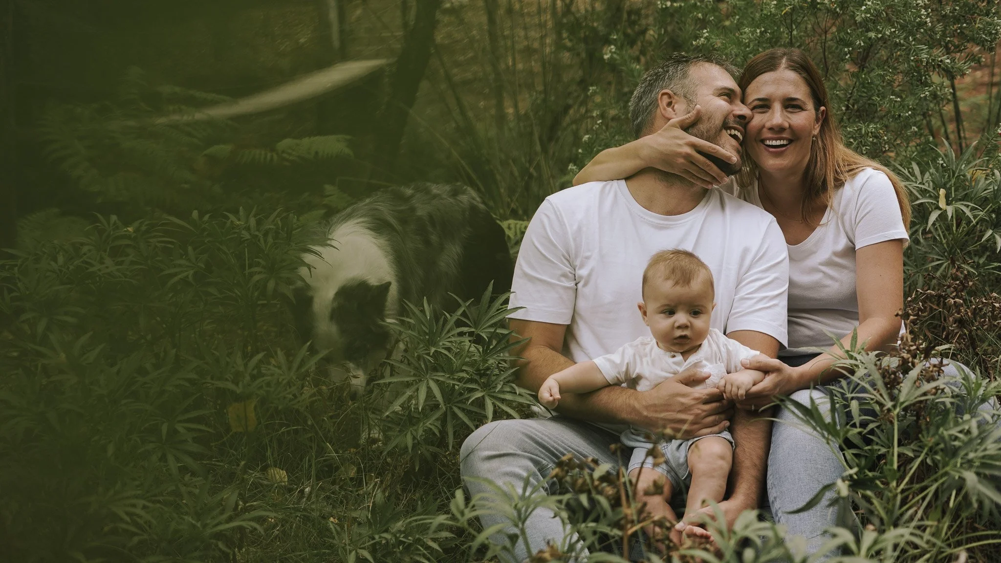 Fotografía de Maternidad. Reportaje de embarazo Jaén. Fotografa/Fotografo en Zafra, Badajoz, Extremadura. Fotógrafa en Jaén, Fotógrafa de embarazo y maternidad Jaén, Fotógrafo/a Cazorla. Sesión de fotografía en familia. 