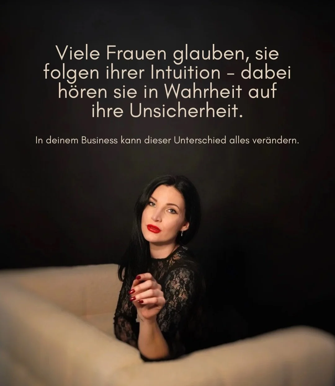 Es ist ein Mythos, dass Intuition sich immer bequem anf&uuml;hlt. In Wahrheit fordert sie dich heraus.
Unsicherheit hingegen f&uuml;hrt dich meistens in die vermeintlich sichere Richtung:
Erstmal warten. Noch abw&auml;gen. Noch einmal &uuml;berlegen.