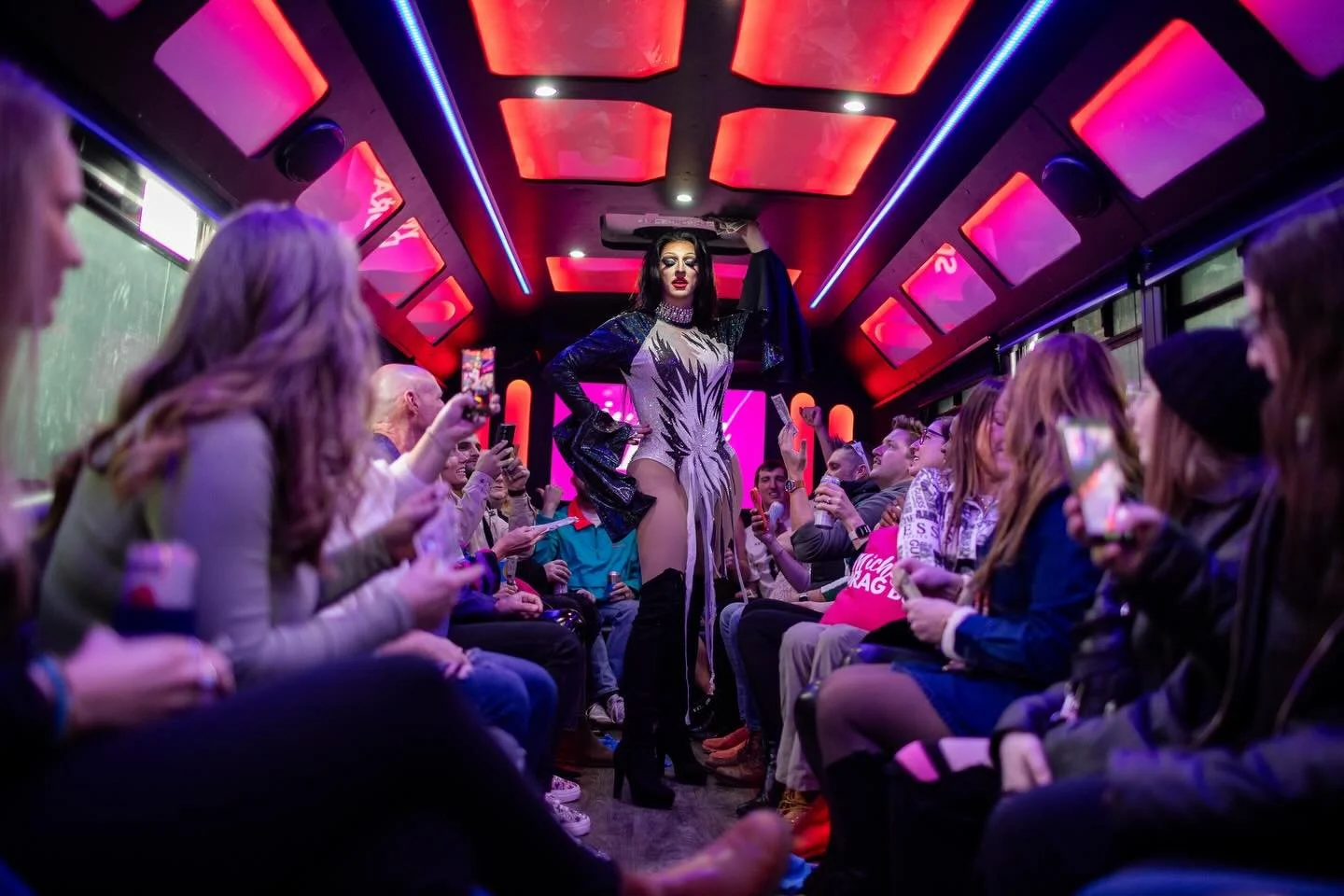 Walking into this week feeling 🔥 as hell!

💄 @bettyjmadison 
📸 @themattesons 

#Michigan #Drag #Detroit #DragShow #PartyBus