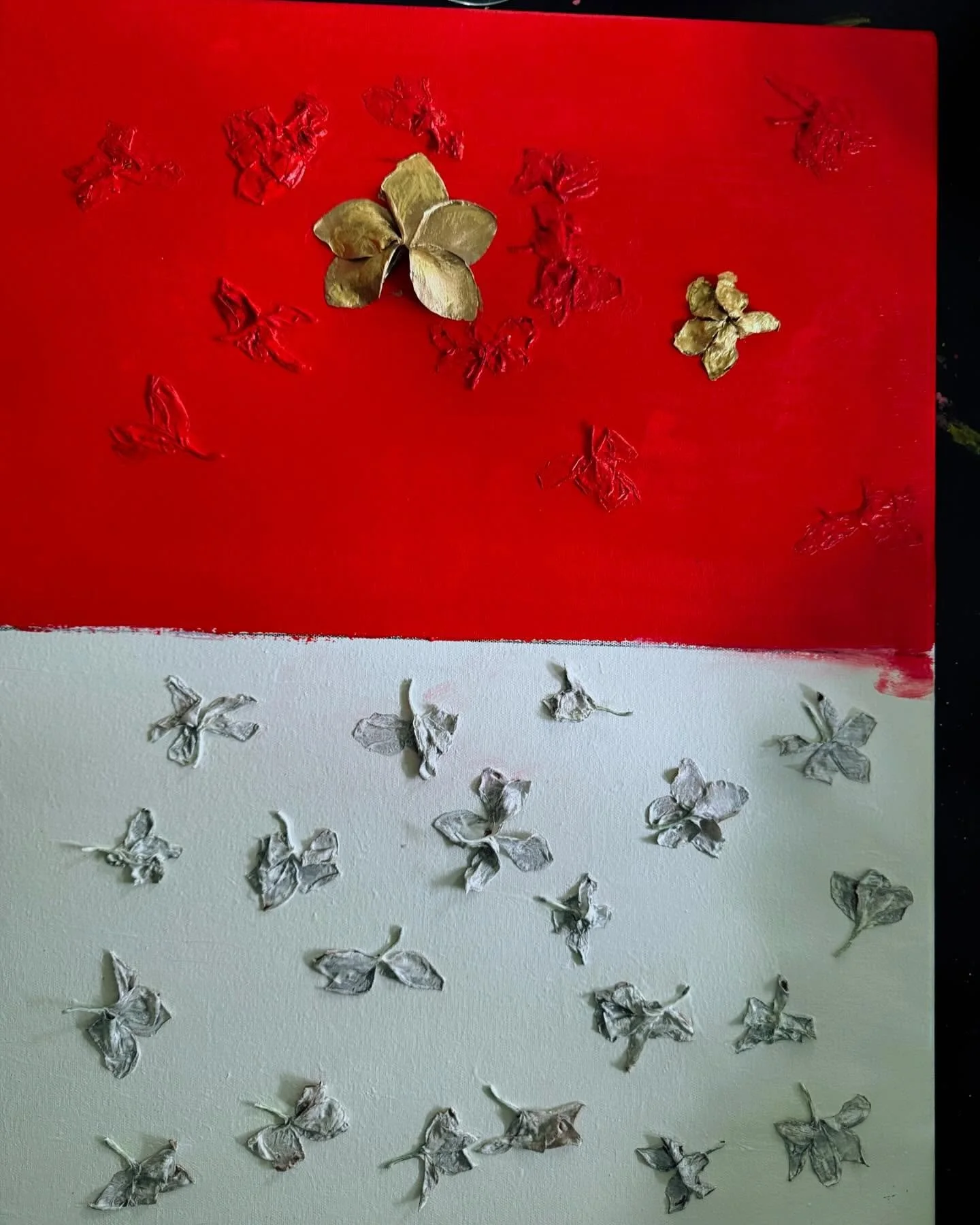 An afternoon of reflection and creation. Spring feelings in the backyard #preayartstudio #art #tintin #gallery @the_fortlauderdale_community