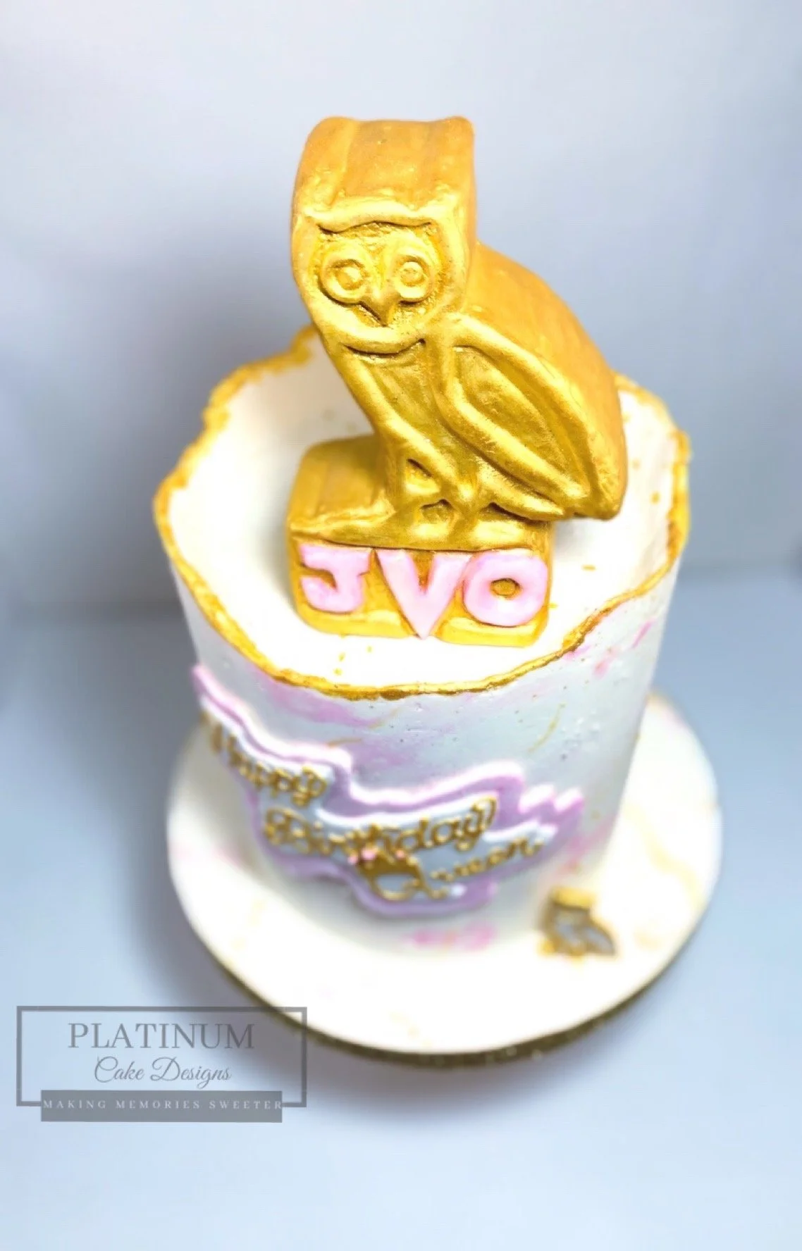Queen Drake OVO Owl Birthday Cake Top.JPG