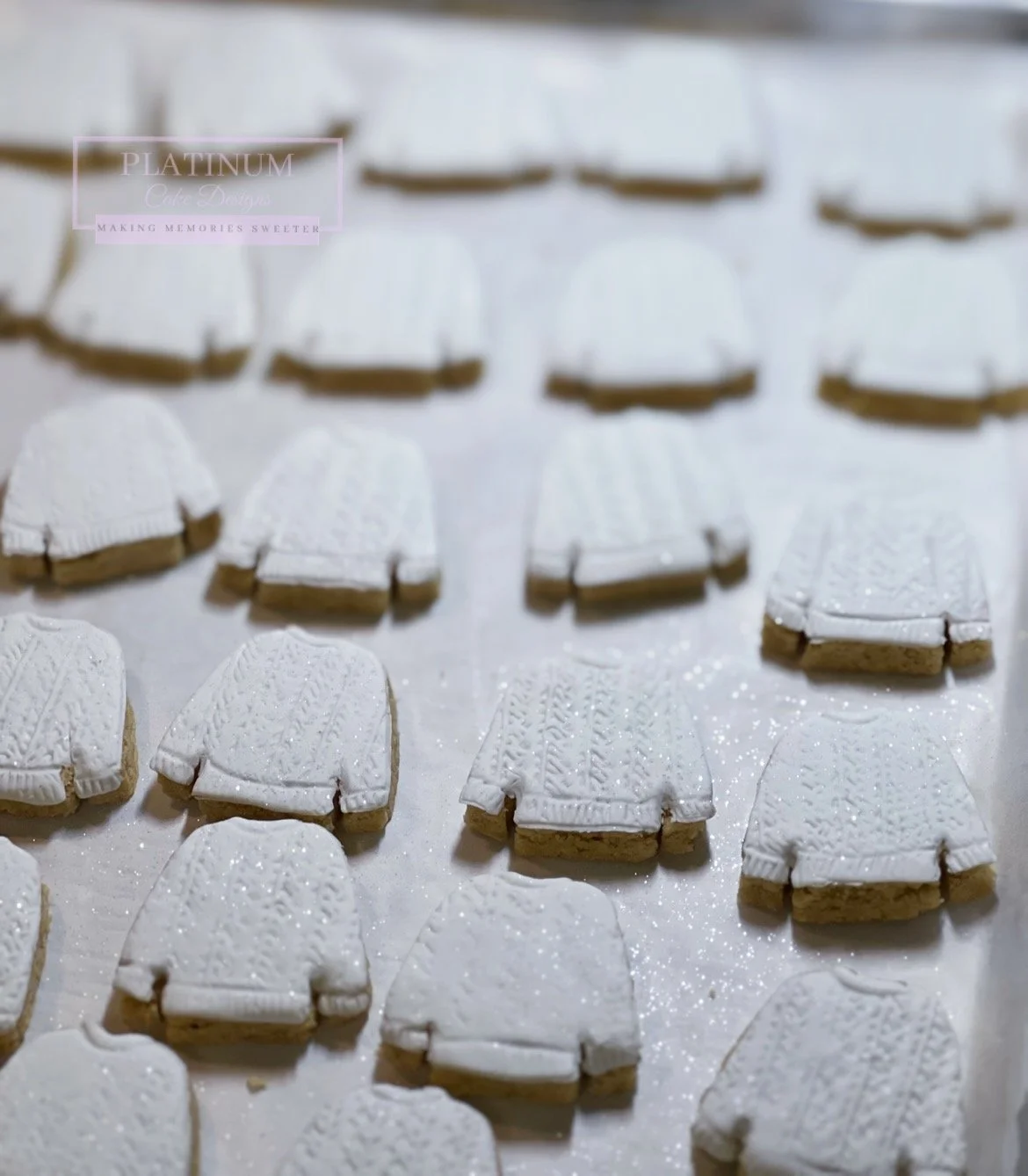 We created these mini textured sweater sugar cookies for a special presentation at Mosaic Minds Art Academy for group of young artists.