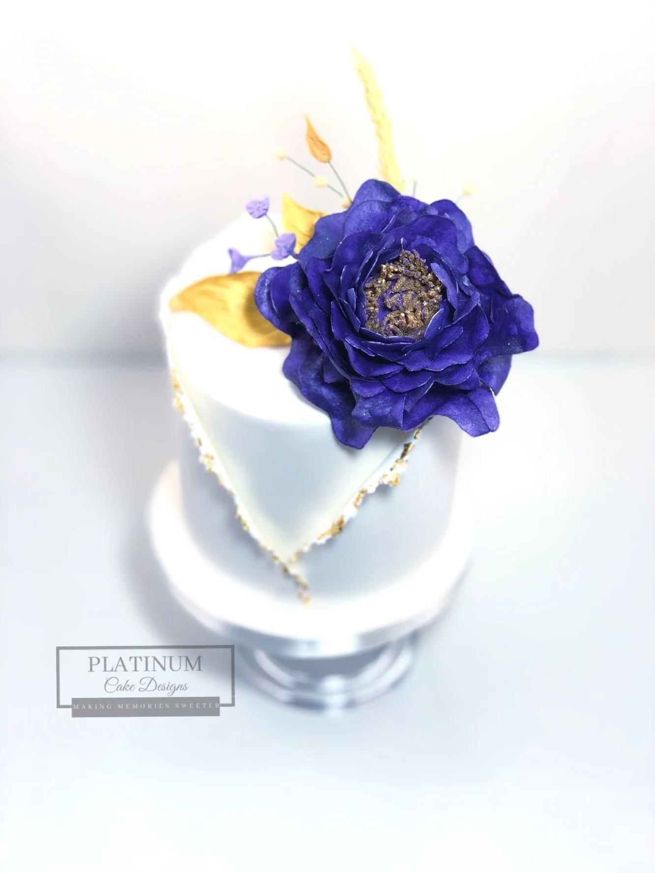 Mini Wedding Cake Wafer paper Flower Gold Leaf Top.JPG