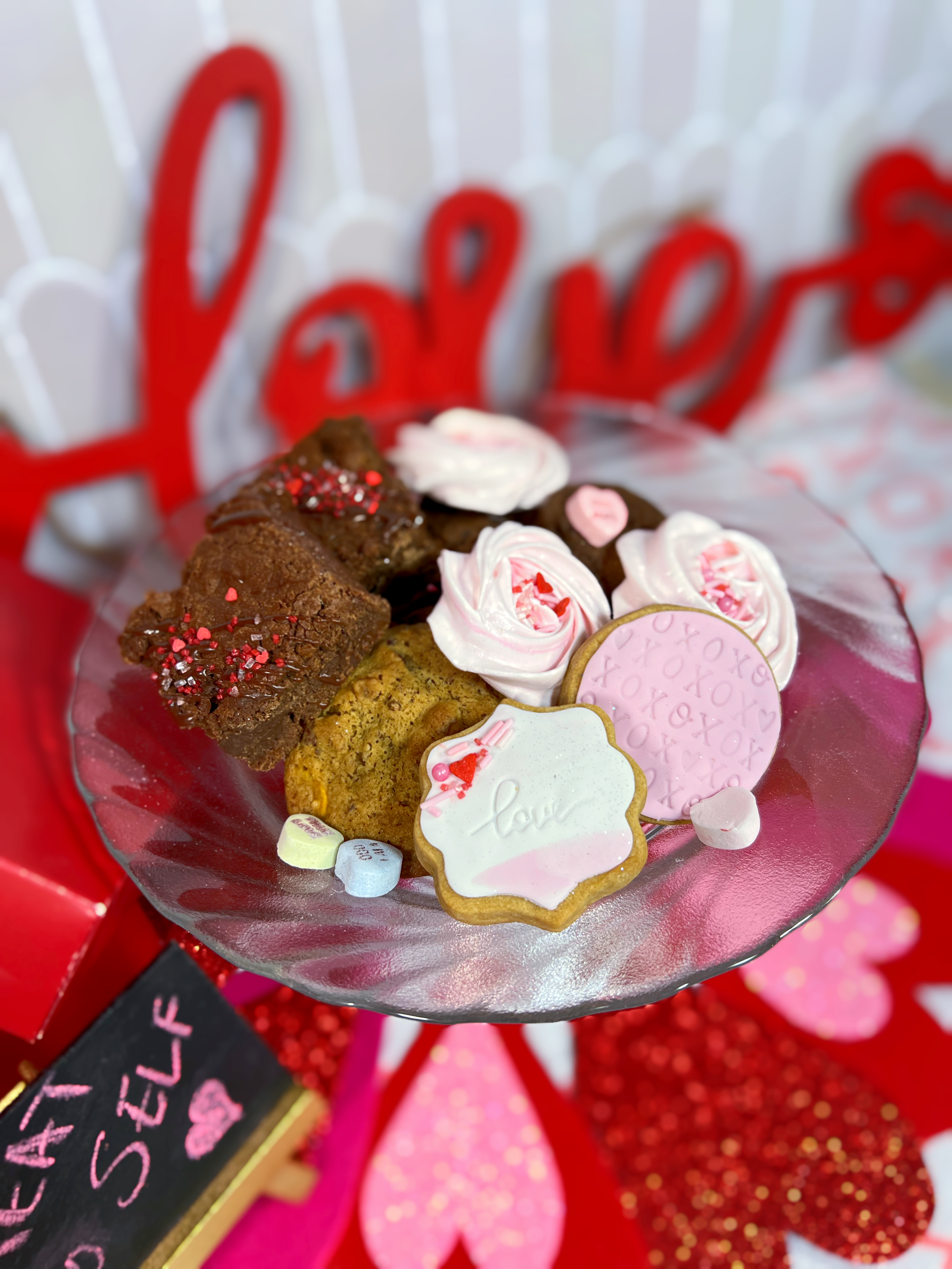 Platinum Cake Designs Valentine's Day Sweet Treat Box
