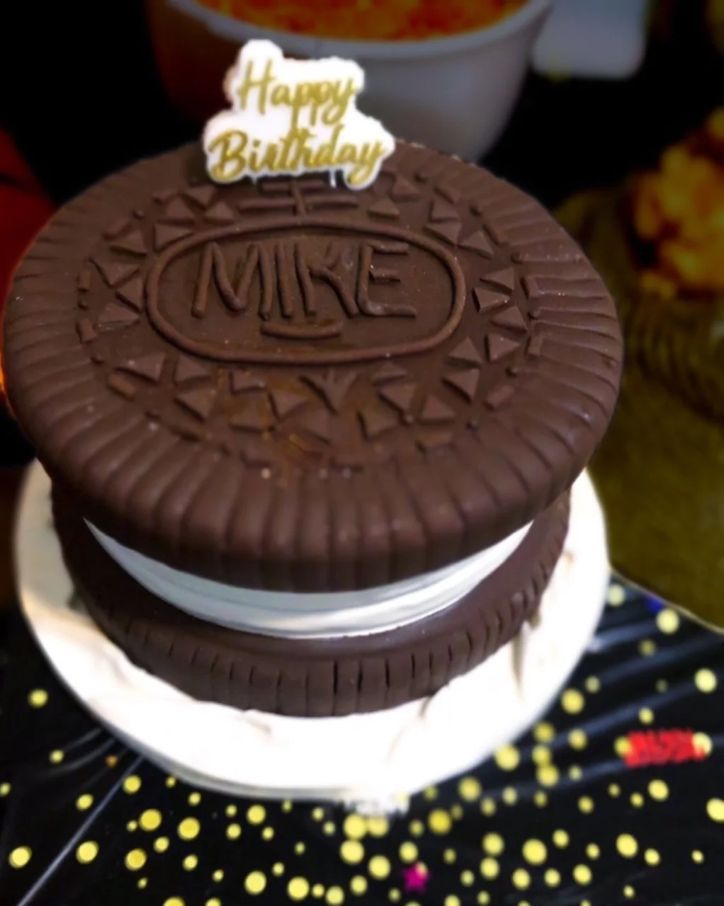 Doublestuff Oreo Cookie Birthday Cake top.JPG