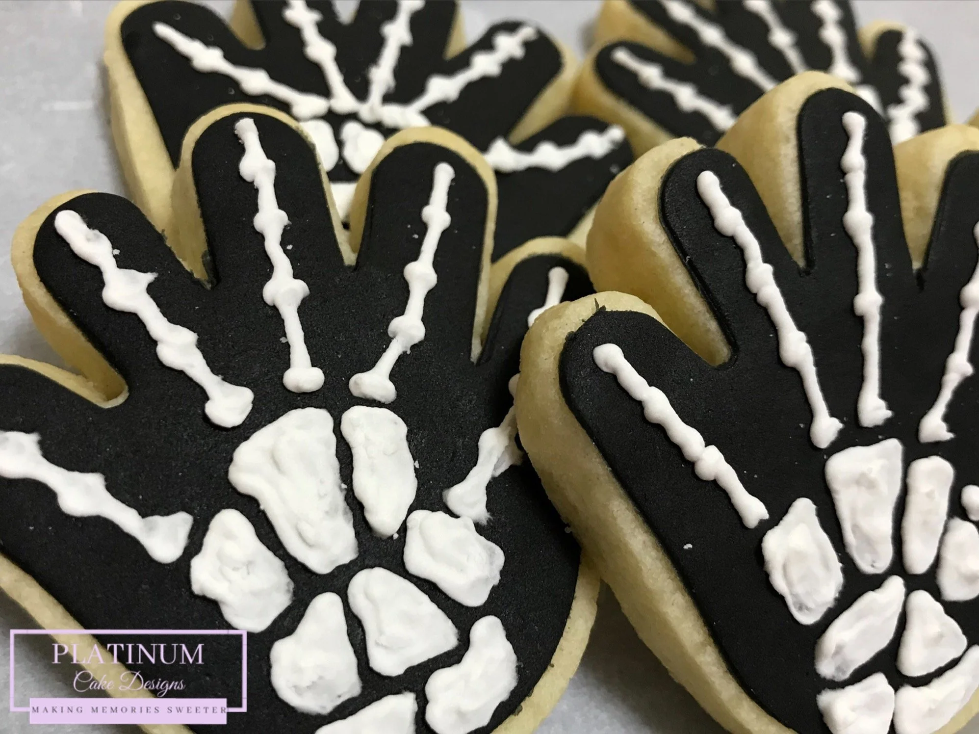 Skeleton_Halloween_Cookie.JPG