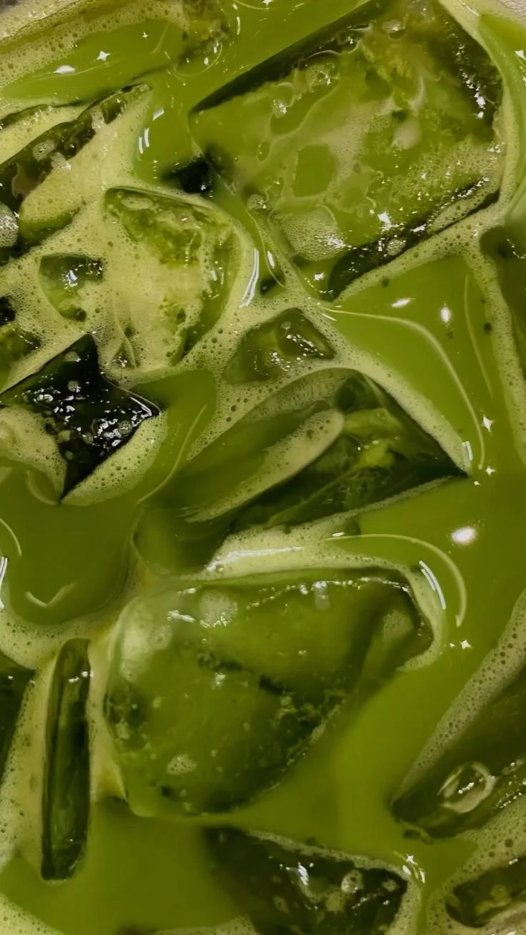 Iced matcha latte .jpg