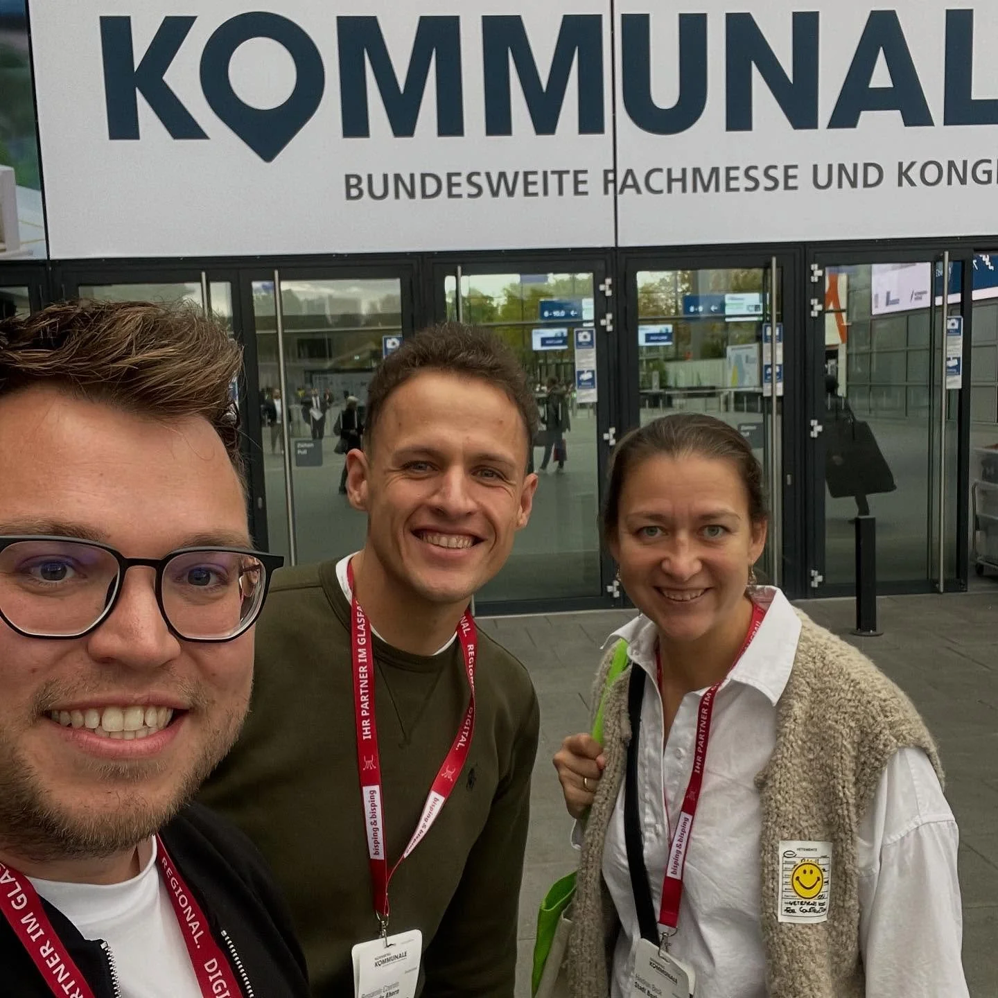 Interkommunaler Ausflug 🤩 Heute ging&rsquo;s f&uuml;r mich gemeinsam mit Benjamin Czernin (@czernin.ahorn) und Heidrun Beck (@_heidrunbeck_) nach N&uuml;rnberg zur KOMMUNALE 🚗✨

Die Messe ist der gr&ouml;&szlig;te Treffpunkt f&uuml;r Kommunalpoliti