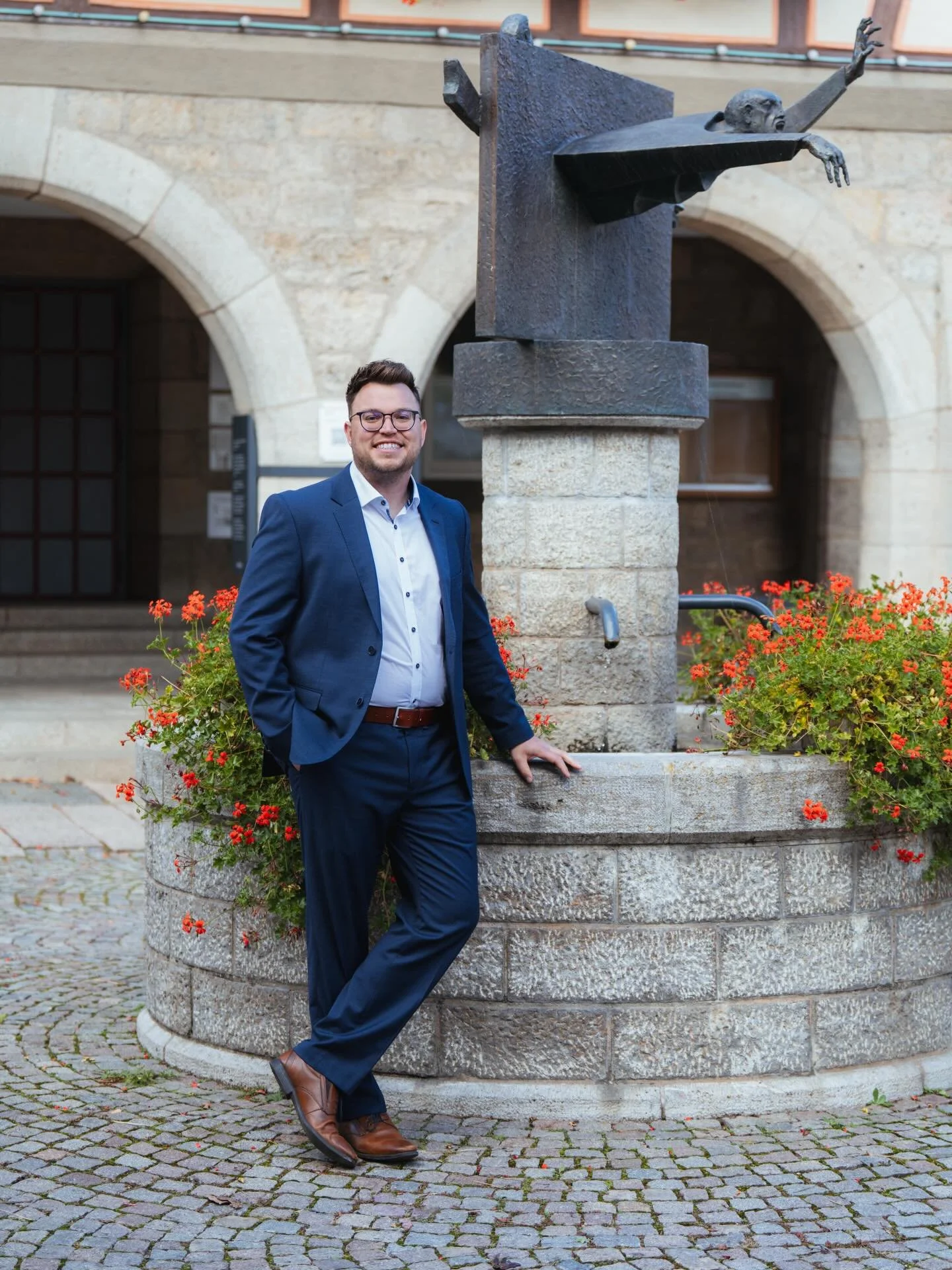 Hey! 👋 Ich bin Sebastian Mayer &mdash; geboren am 4. November 1995 in Bad Mergentheim und verwurzelt in Heimberg, Niederstetten. 🏡

Am 8. M&auml;rz m&ouml;chte ich euer neuer B&uuml;rgermeister werden - Erfahrt mehr &uuml;ber mich pers&ouml;nlich u