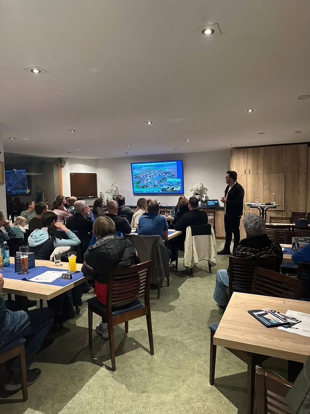 Toller Austausch beim Bürgerdialog in Rinderfeld – Streichental 🙌🏼Am Dienstag, den 03.02., war (2).jpg