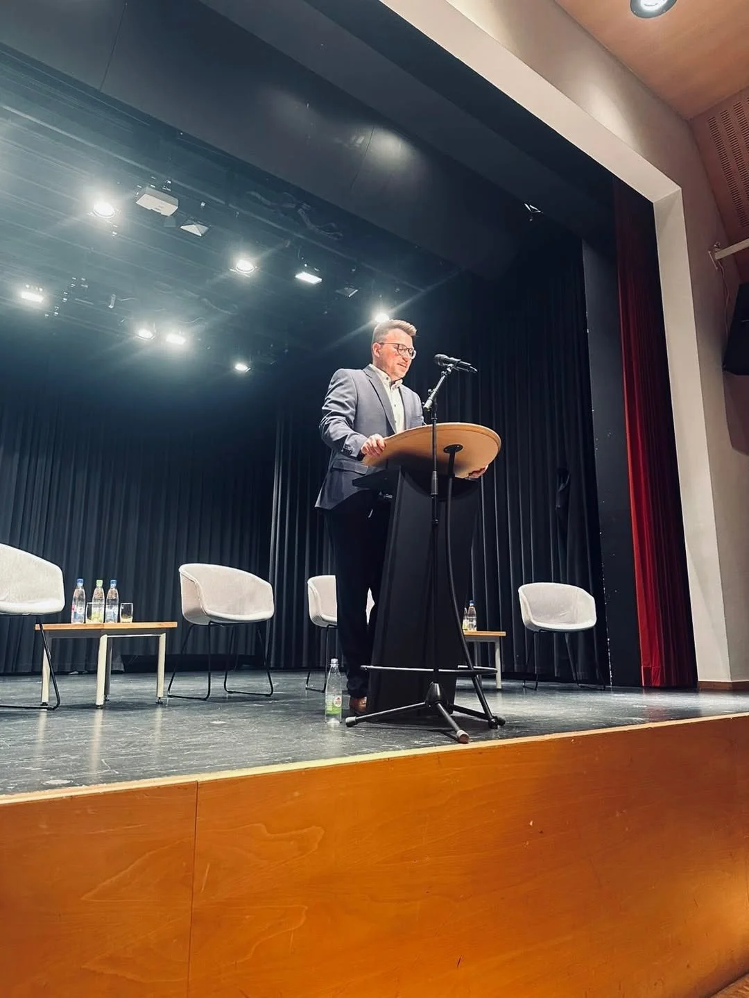 Offizielle Kandidatenvorstellung in NiederstettenWas für ein Abend gestern. 🤩Eine voll besetzte (2).jpg