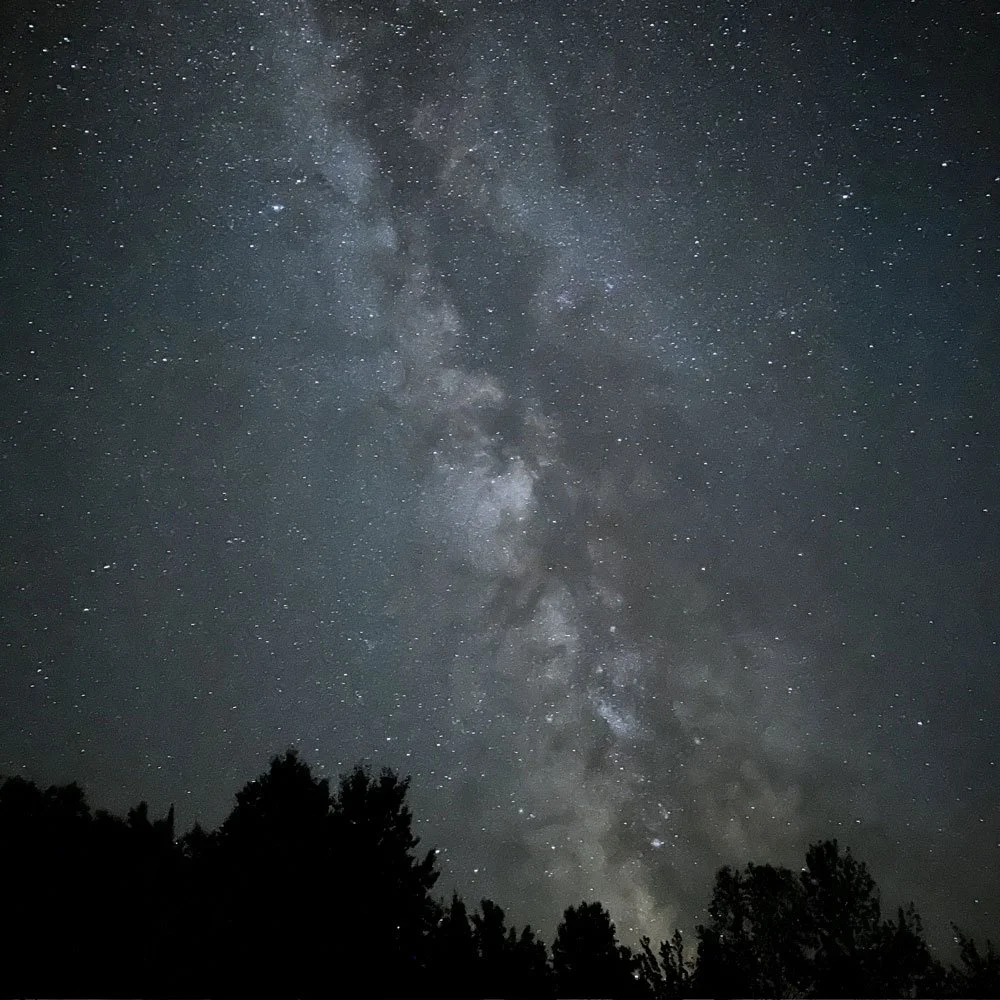 Photo du ciel étoilé et de la voie lactée prise sur le site Aux Cinq Sens