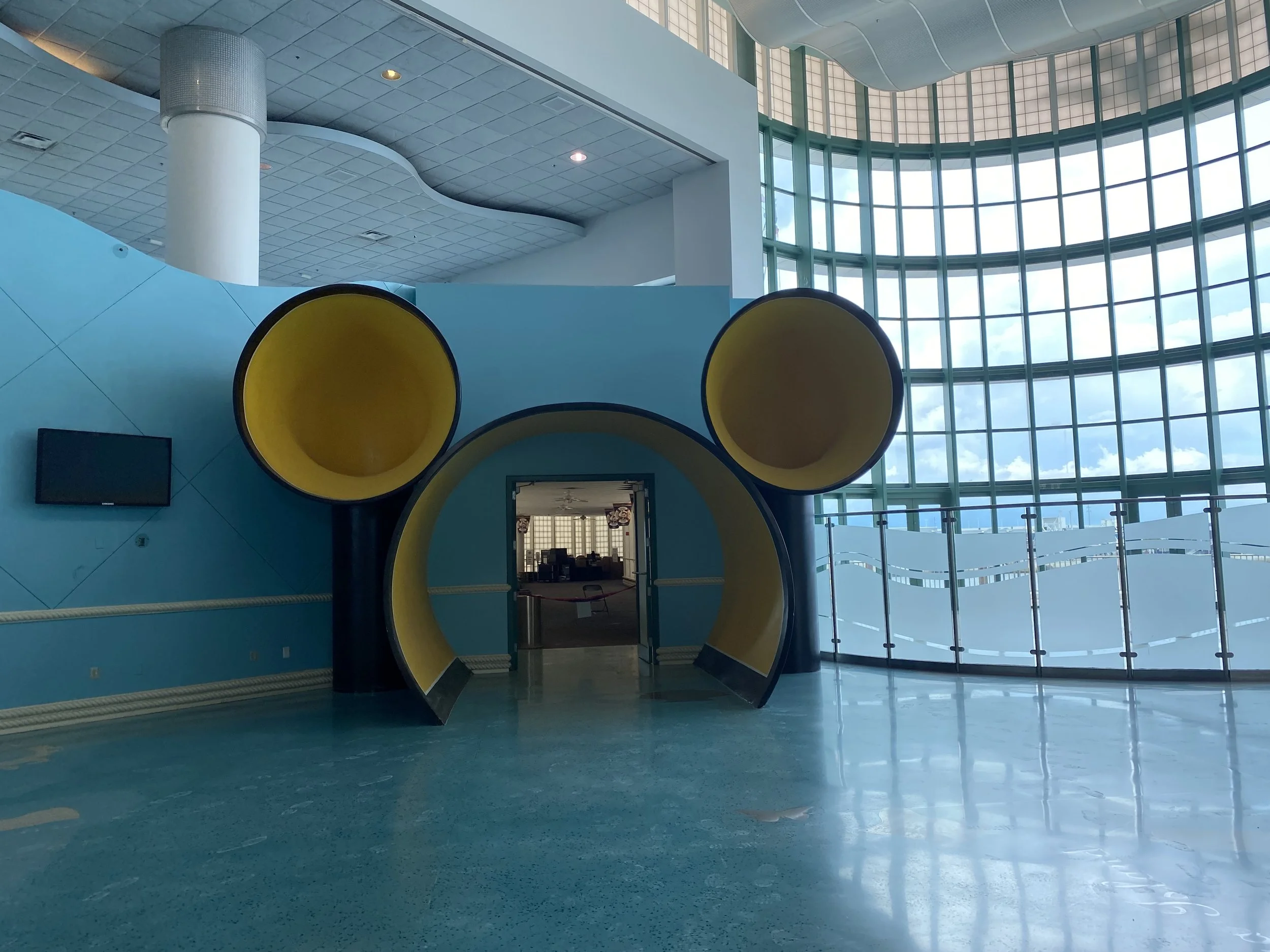 An image of The Float House.