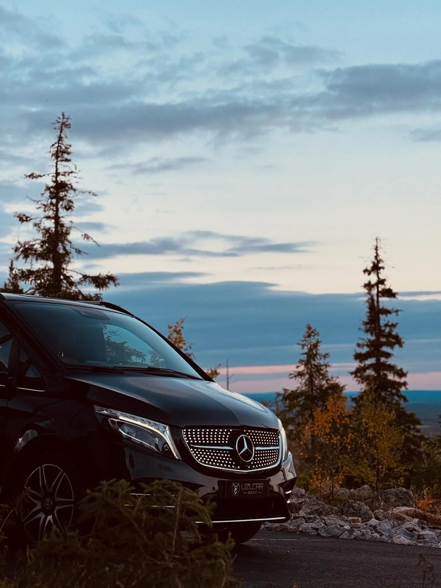 From golden ruska to northern skies — discover Lapland in comfort and style with our Mercedes-Benz V-Class 🌌🍂
#vanrental #laplandtravel #levilapland #luxurytravel #visitlapland #laplandautumn #mercedesvclass #vclass #uzucarrent