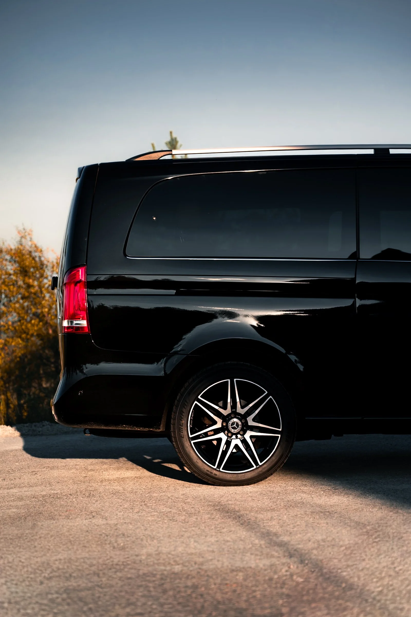 v-class_JSW4932 2.JPG