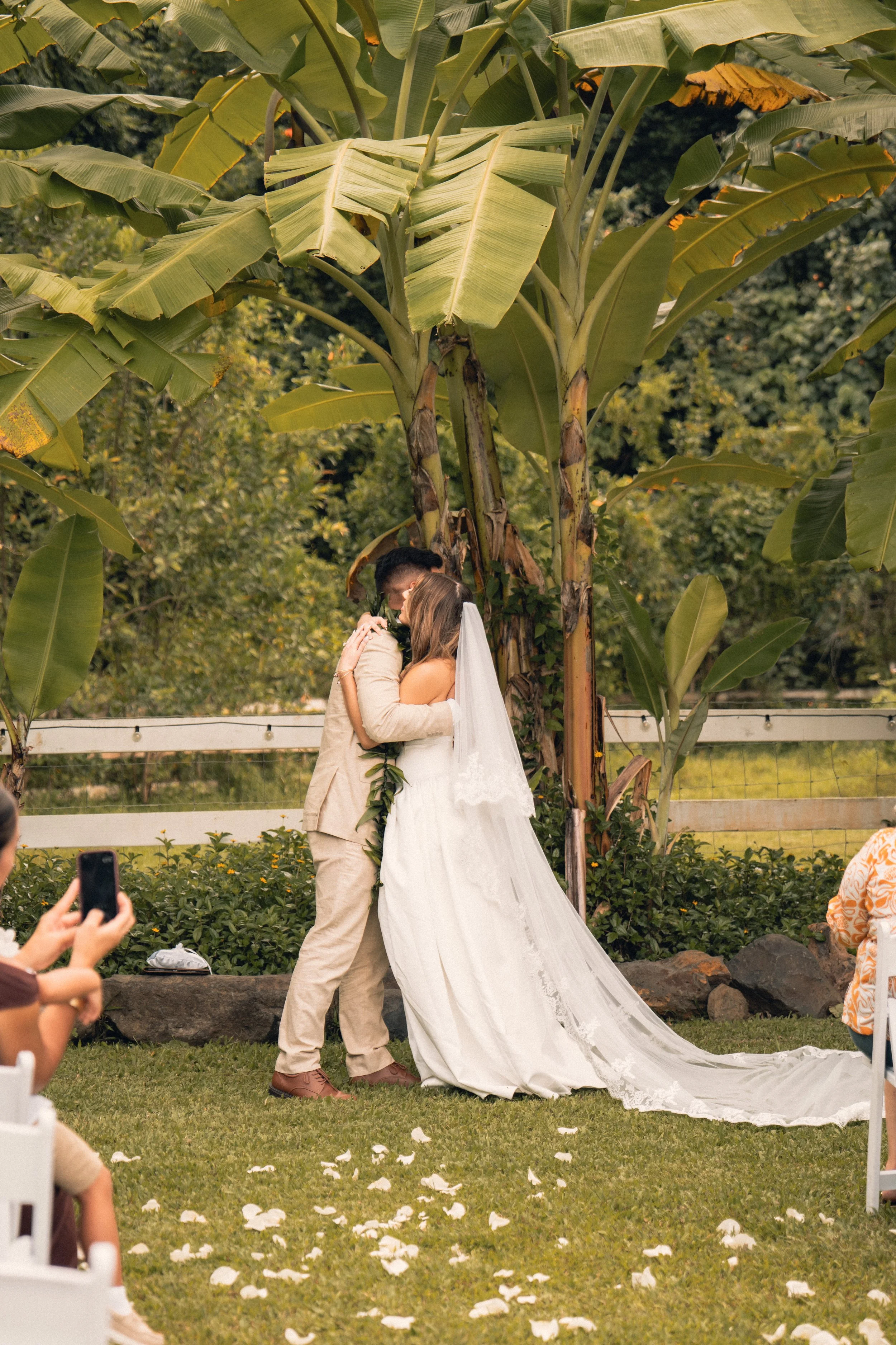 hawaii_wedding_photographer_oahu_couples_engagement-27.jpg