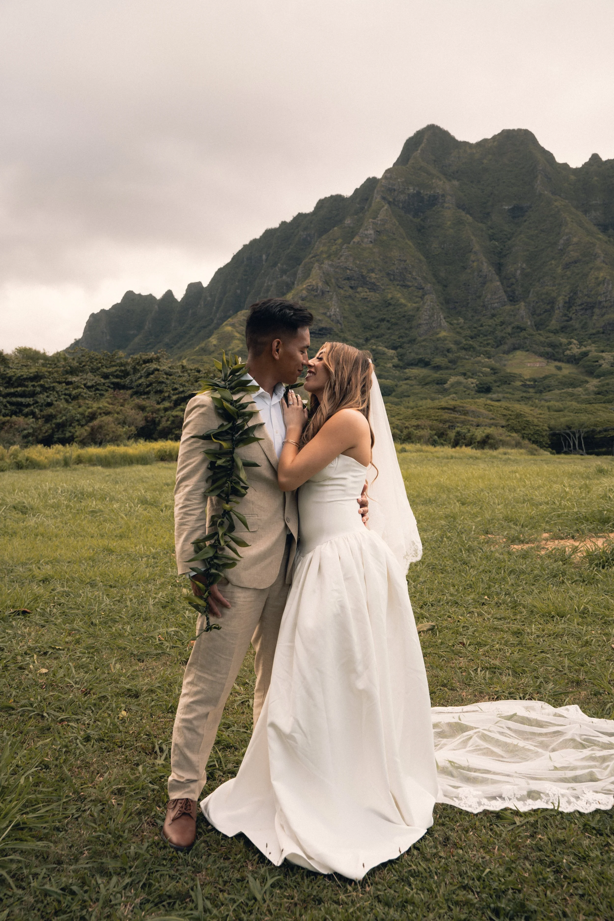 hawaii_wedding_photographer_oahu_couples_engagement-4.jpg