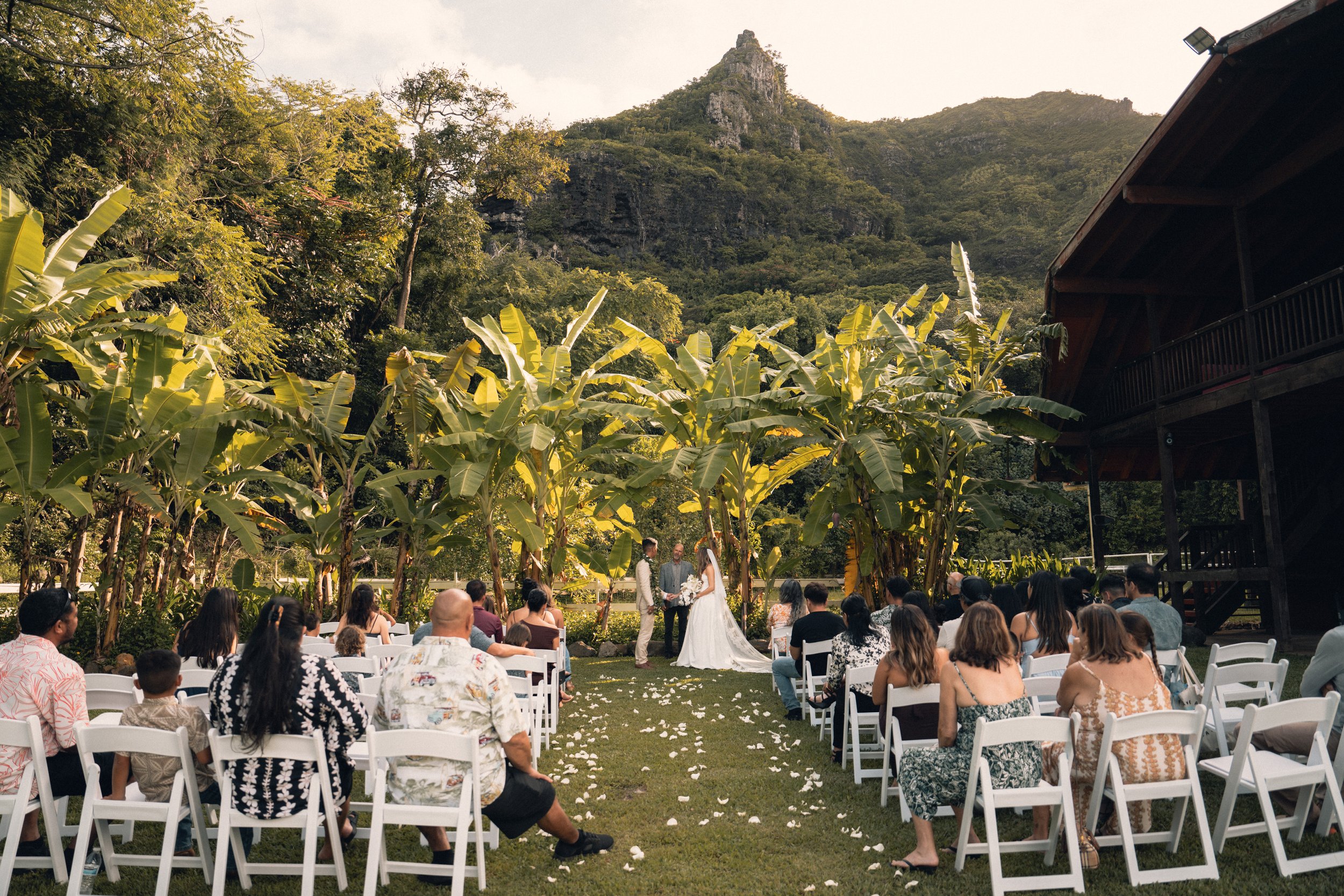 hawaii_wedding_photographer_oahu_couples_engagement-15.jpg