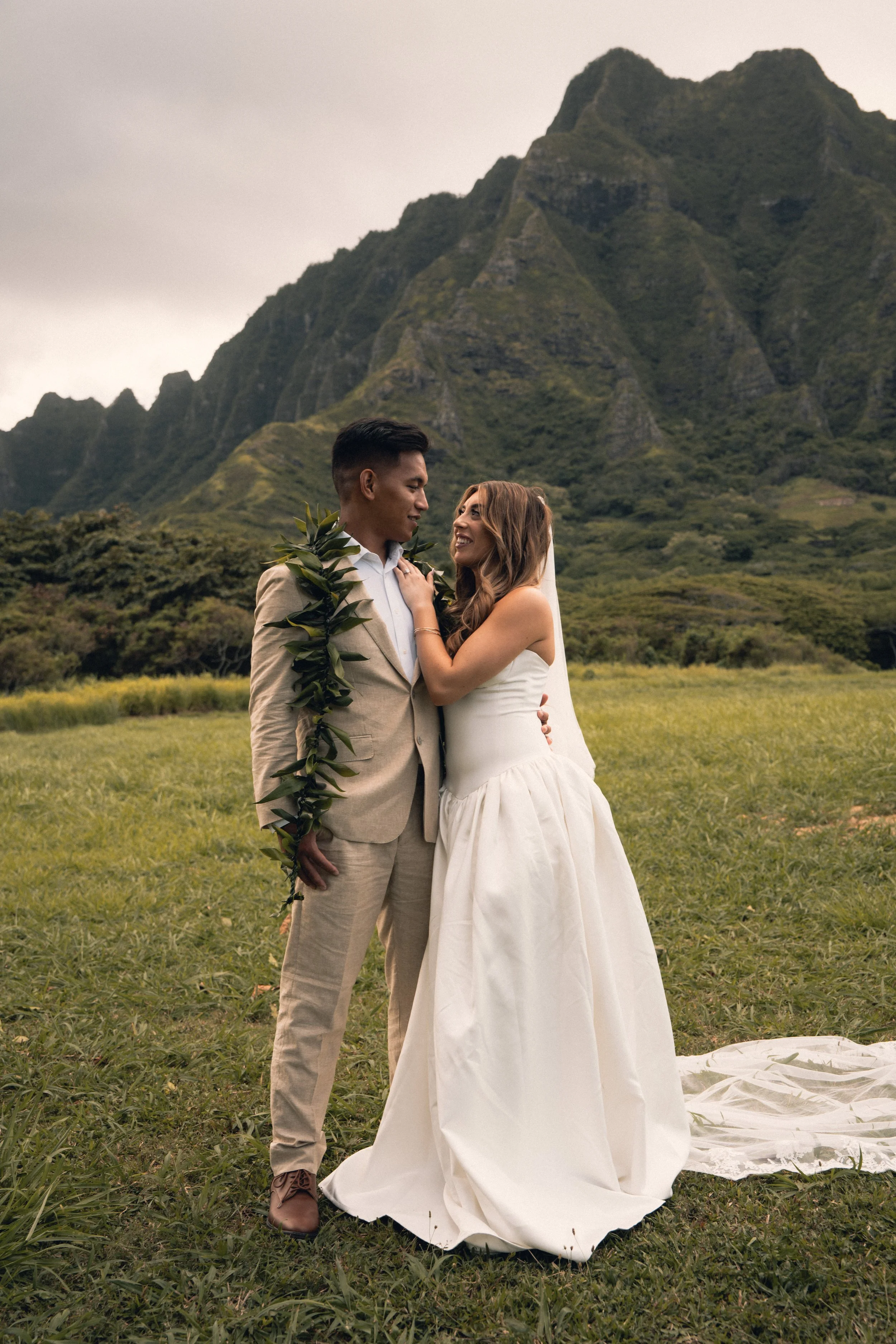 hawaii_wedding_photographer_oahu_couples_engagement-3.jpg