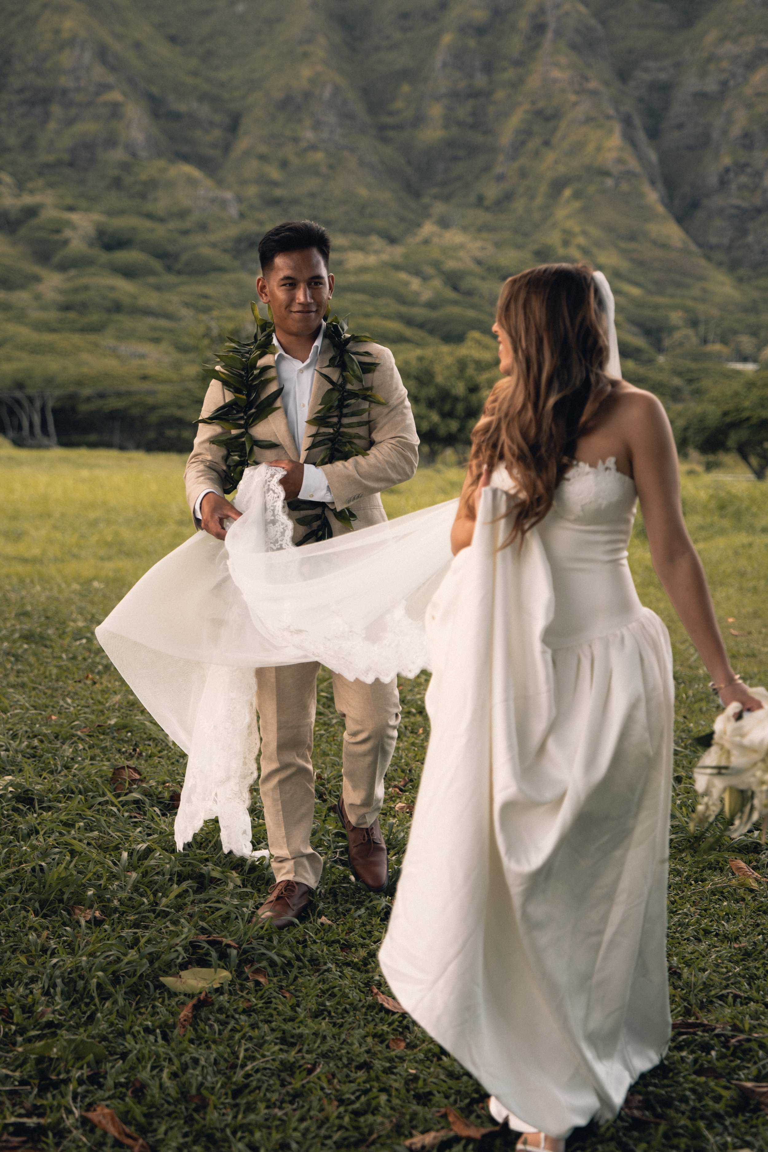 hawaii_wedding_photographer_oahu_couples_engagement-9.jpg