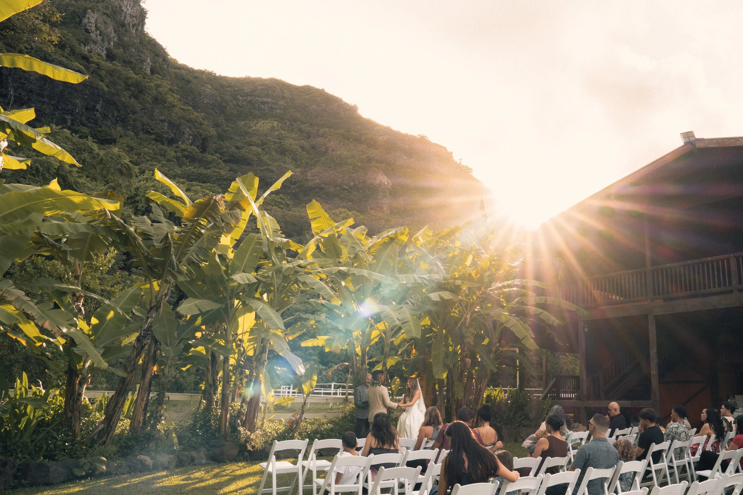hawaii_wedding_photographer_oahu_couples_engagement-20.jpg