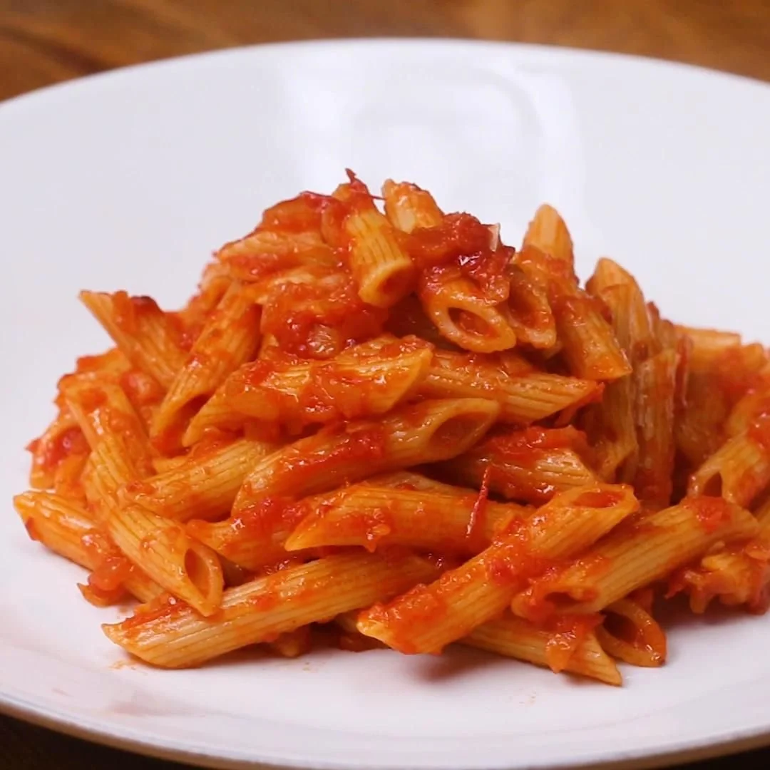 Pasta with tomato sauce (Vegetarian/Vegan)