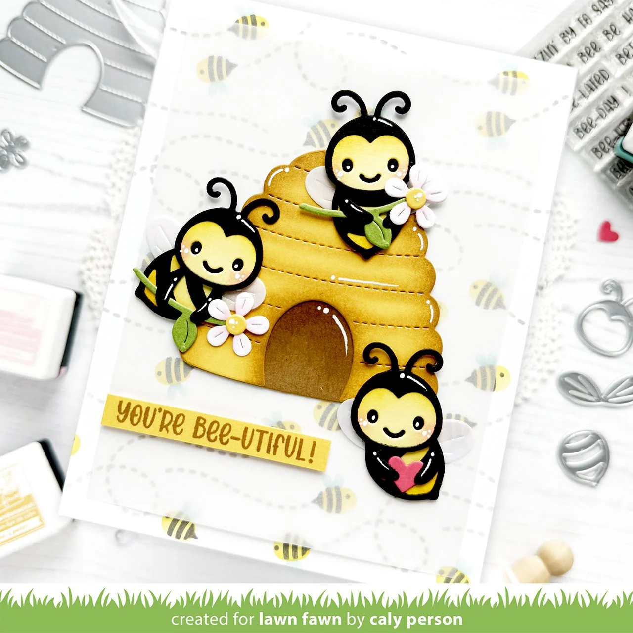 LF4128_HenrysBuildASentimentHoneyBee4_sml.jpg