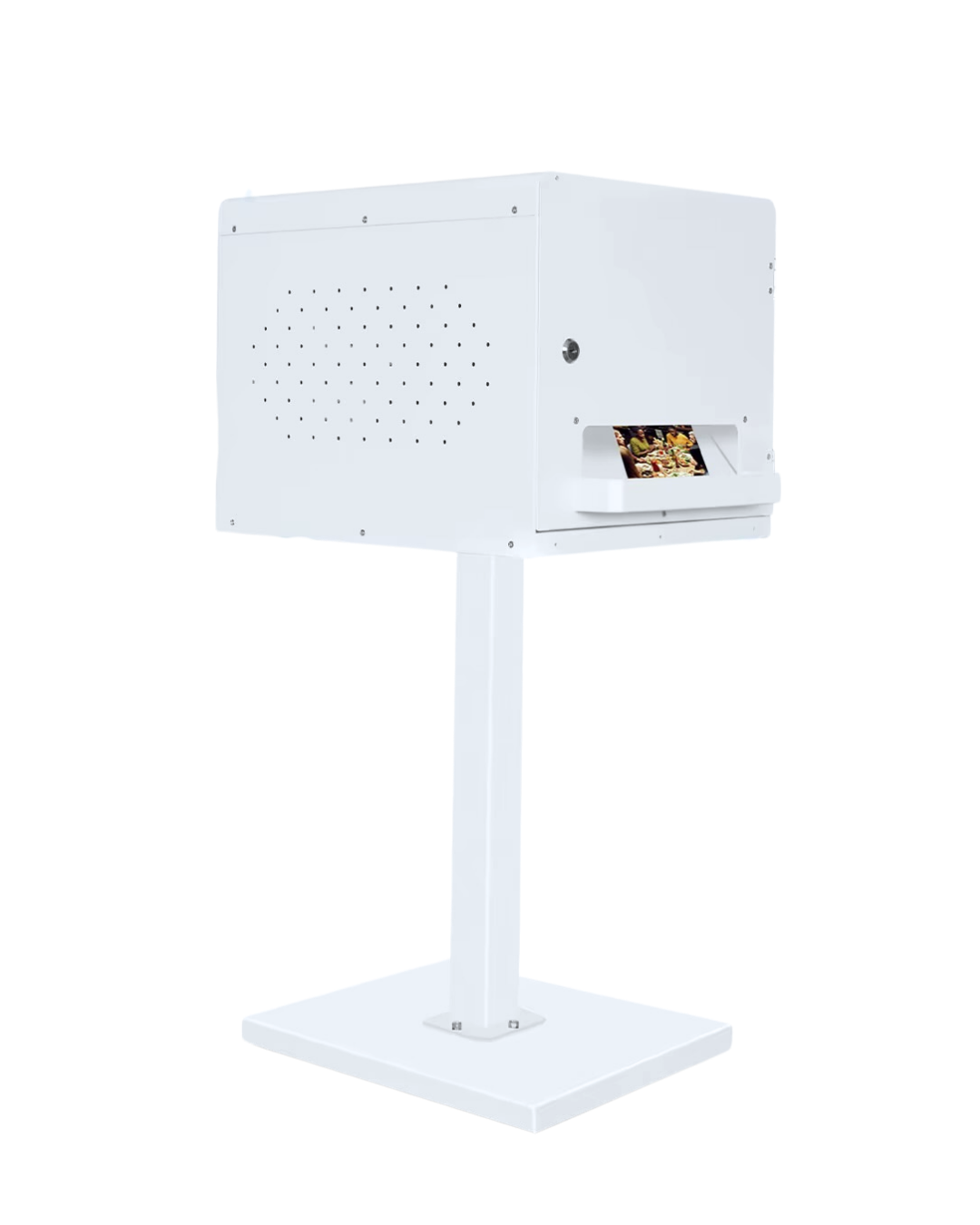 Ein weißer digitaler Kiosk mit Bildschirm, auf einem weißen Standfuß, geeignet für Information oder Werbung im öffentlichen Raum.