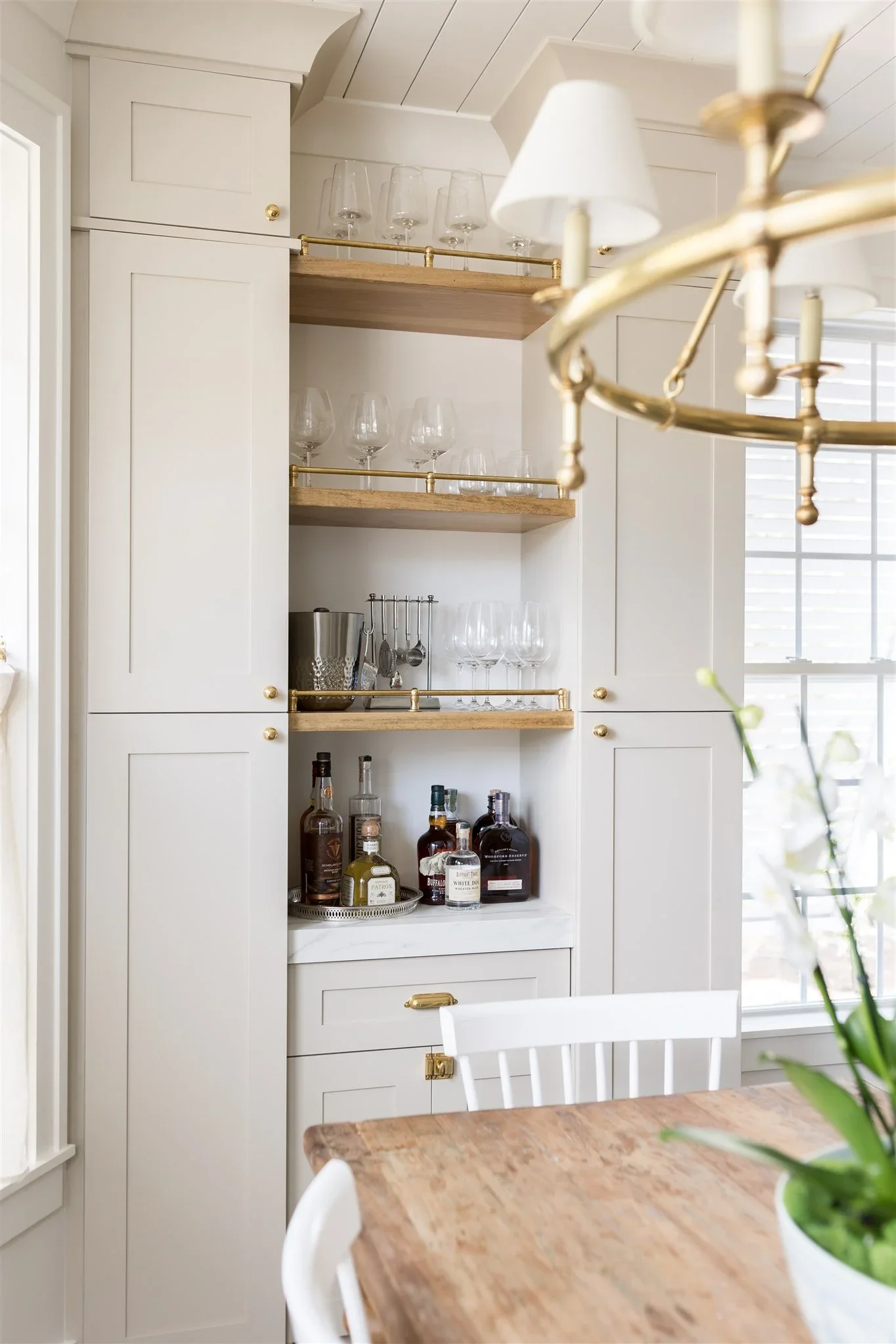 accessible beige bar.webp