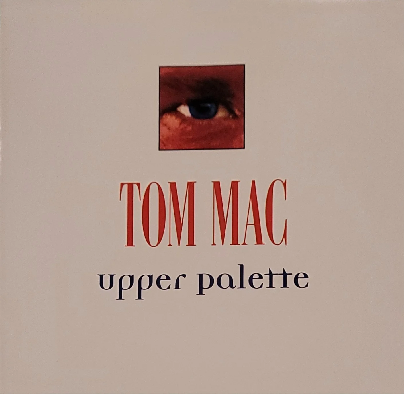 Tom Mac upper palette makeup palette packaging with an eye image at the top