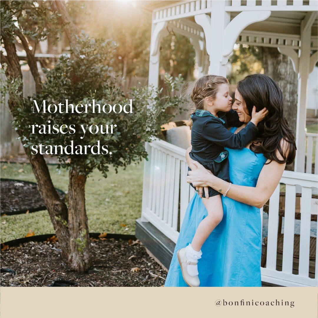 𝘽𝙚𝙘𝙤𝙢𝙞𝙣𝙜 𝙖 𝙢𝙤𝙩𝙝𝙚𝙧 𝙙𝙤𝙚𝙨𝙣&rsquo;𝙩 𝙨𝙝𝙧𝙞𝙣𝙠 𝙮𝙤𝙪𝙧 𝙡𝙚𝙖𝙙𝙚𝙧𝙨𝙝𝙞𝙥. 𝙄𝙩 𝙧𝙚𝙨𝙝𝙖𝙥𝙚𝙨 𝙞𝙩.

You start noticing what you no longer have patience for.

You become more protective of your energy and more aware of what t