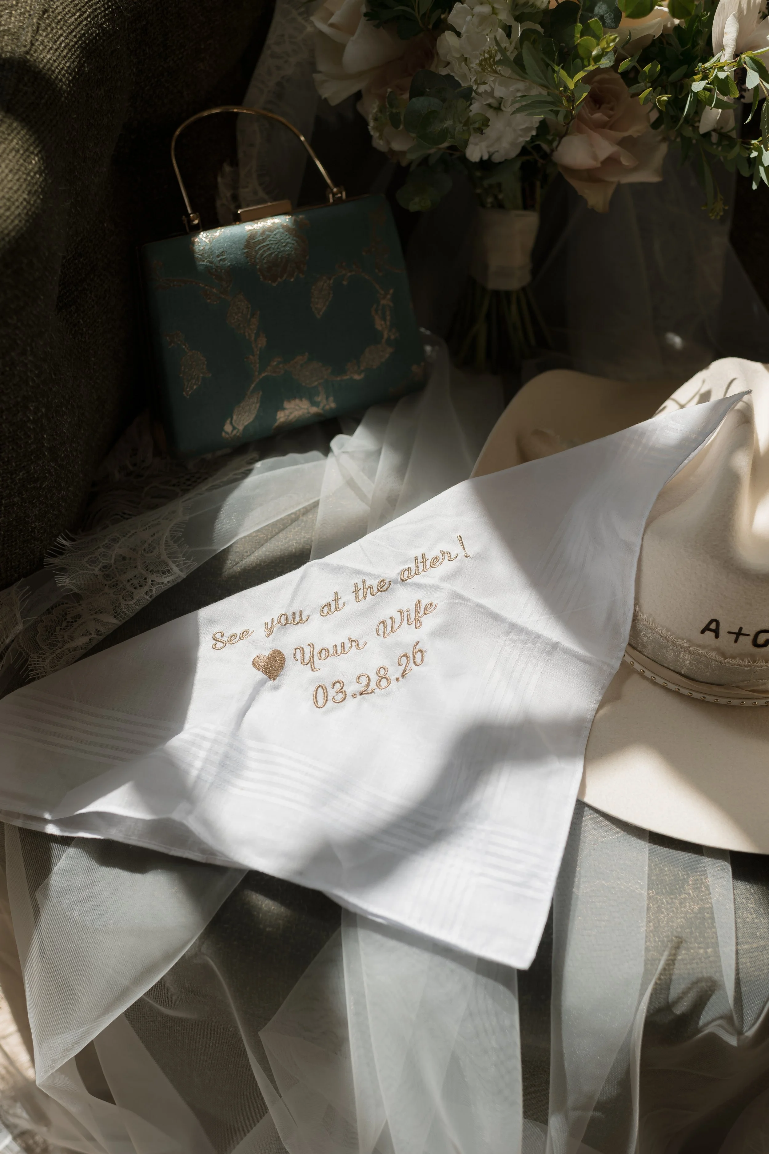 bethanyjoyphotography-G_2bA-GettingReady-36.jpg