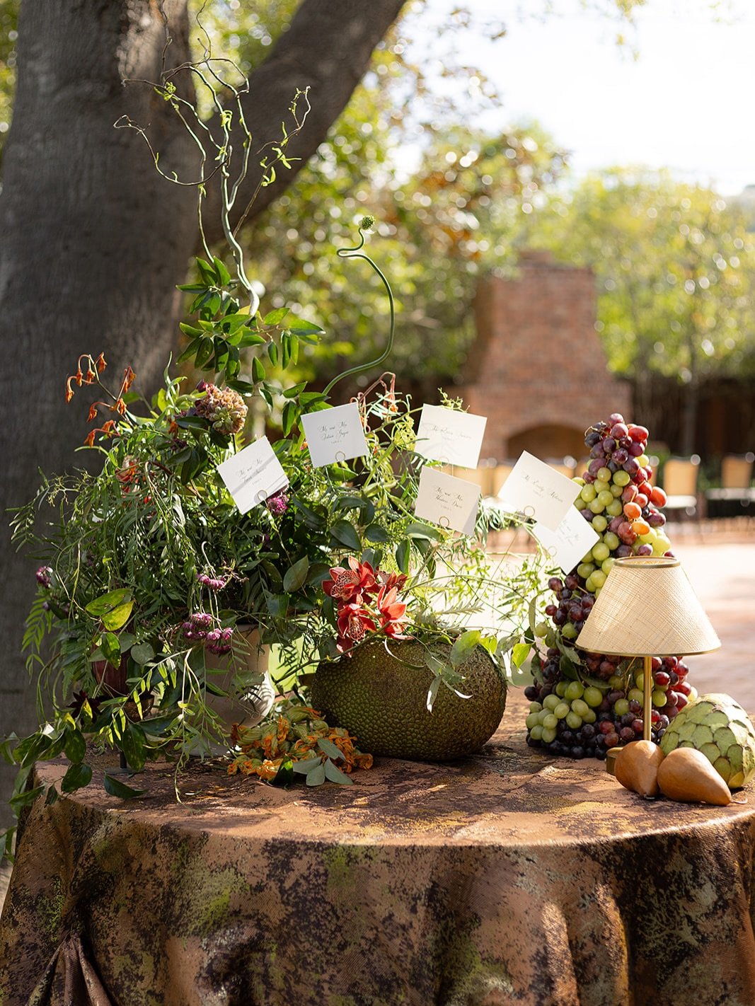 A moment for this dreamy fall escort card table ✨

Planning: @clubamoreweddings 
Florals: @passaparolafloral 
Rentals: @amigo.event.rentals 
Paper: @heartpapersoul 
Photo: @amandakophoto 

#weddingvenue #escortcards #weddingflorals