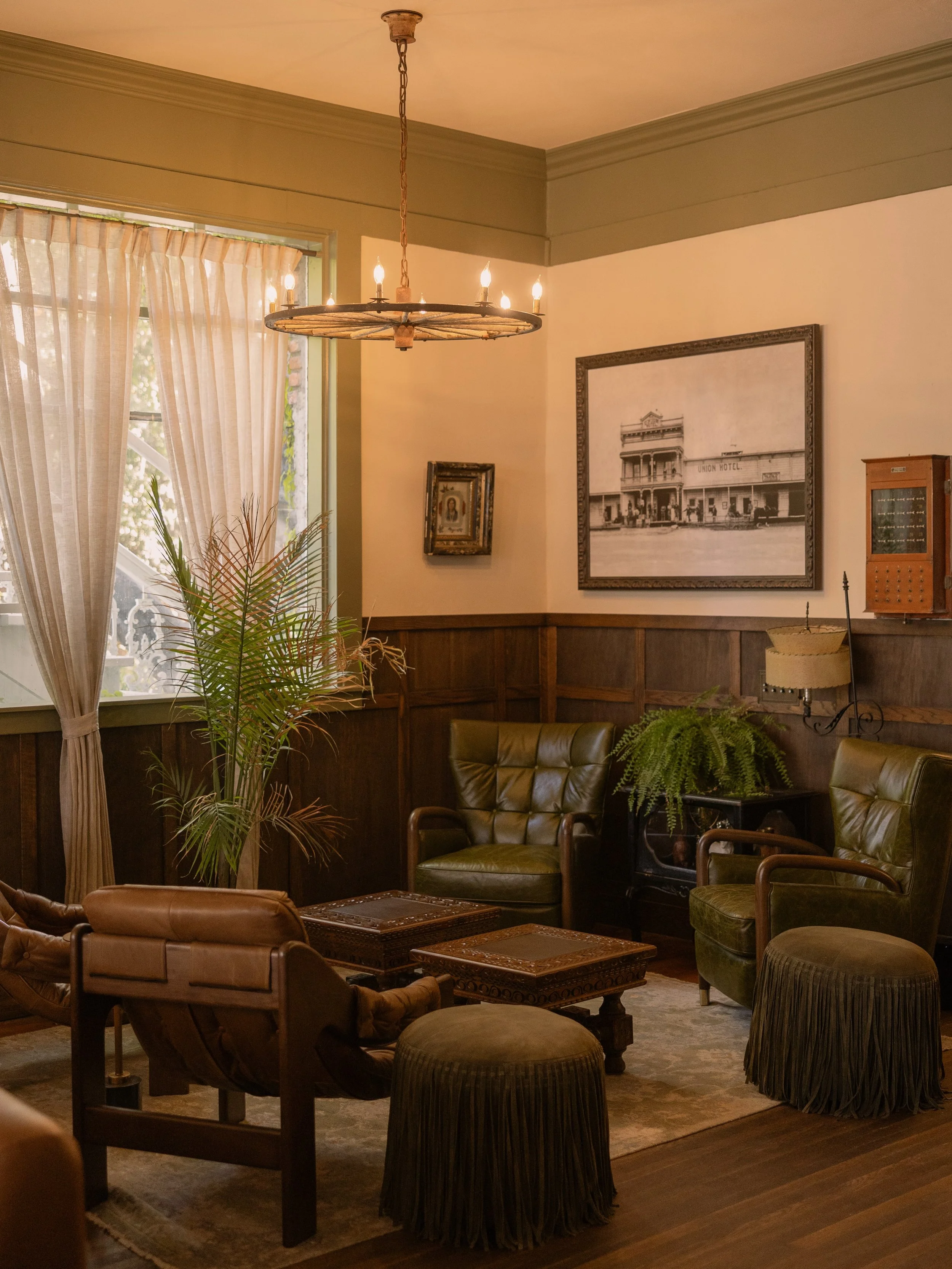 Make yourself at home 💌

When reimagining the Union Lobby &amp; Ballroom, our vision was simple: create spaces that honor the history and character of the hotel while bringing in all the comforts of the present. Most importantly, plenty of cozy plac