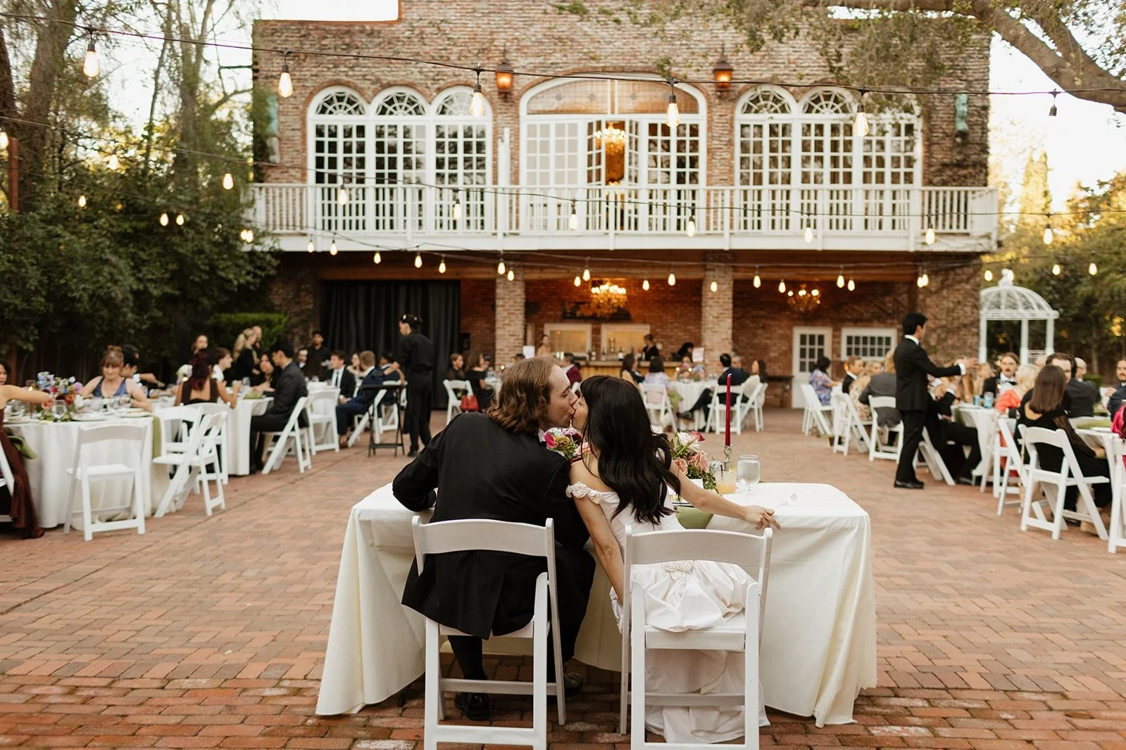 Good hospitality is in the details. 🥂

One thing we are particularly meticulous about at the Union is our in-house catering and bar service. From the first cocktail at happy hour to the last bite at the after-party, we believe every guest should fee