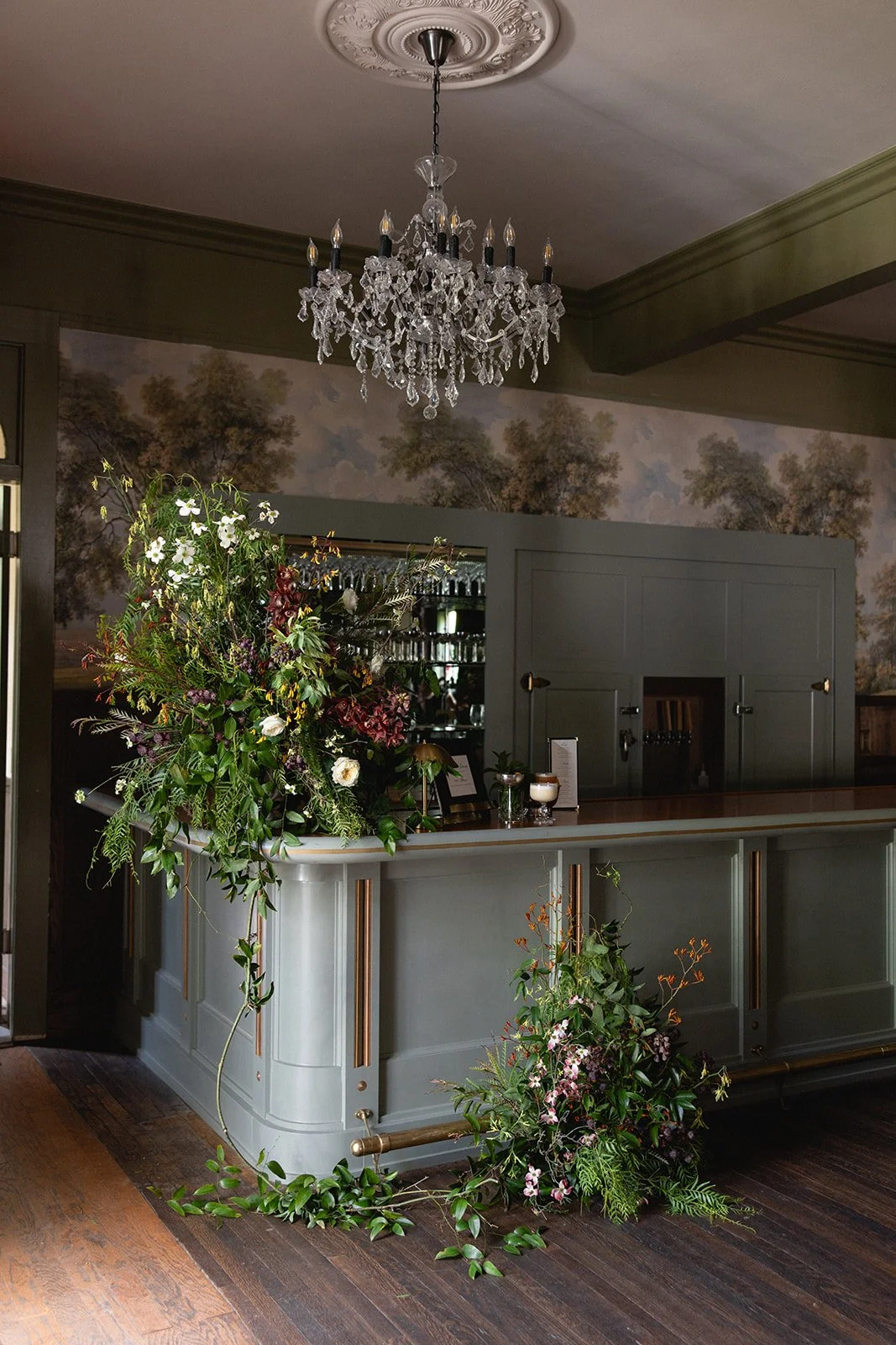 1880 Union Hotel Lobby bar, the perfect spot for a cocktail party (photography credit: Isle of Film)