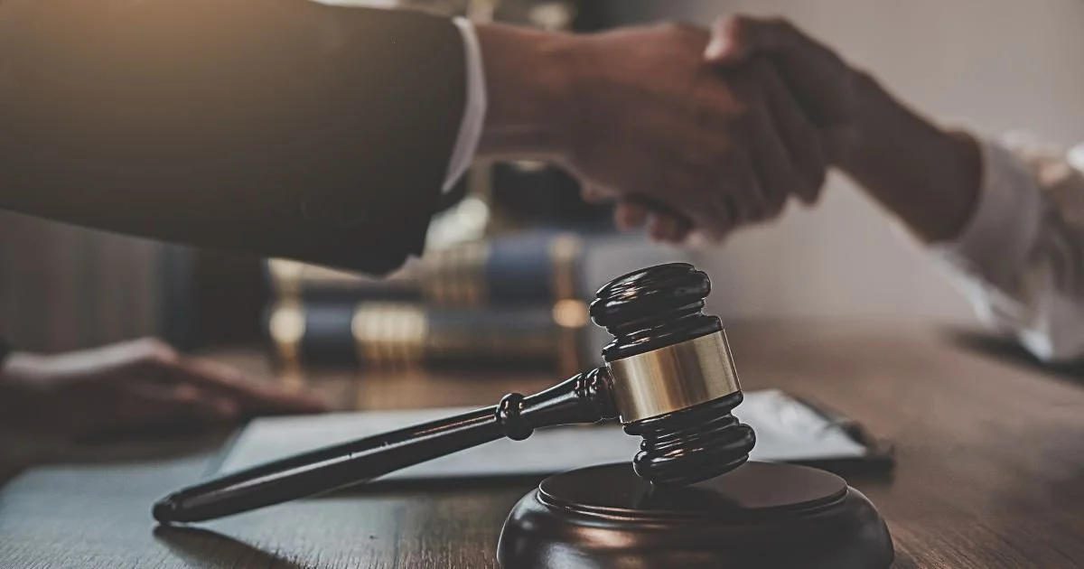 How to Choose the Right MCA Defense Attorney in Florida