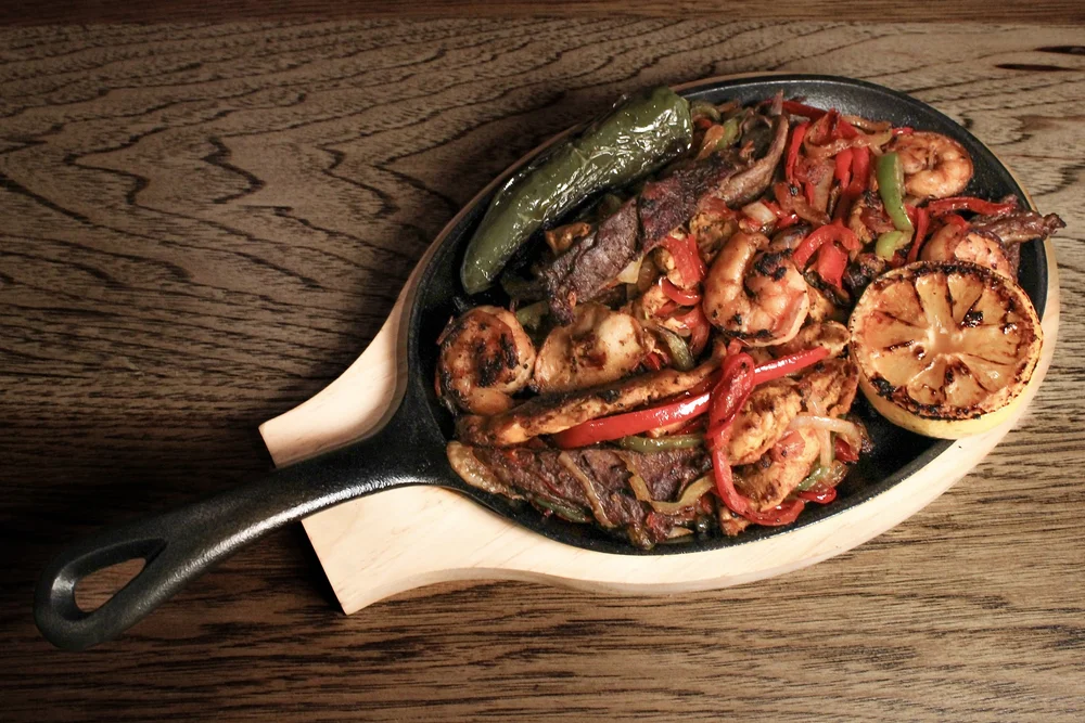 Sizzling fajita skillet
