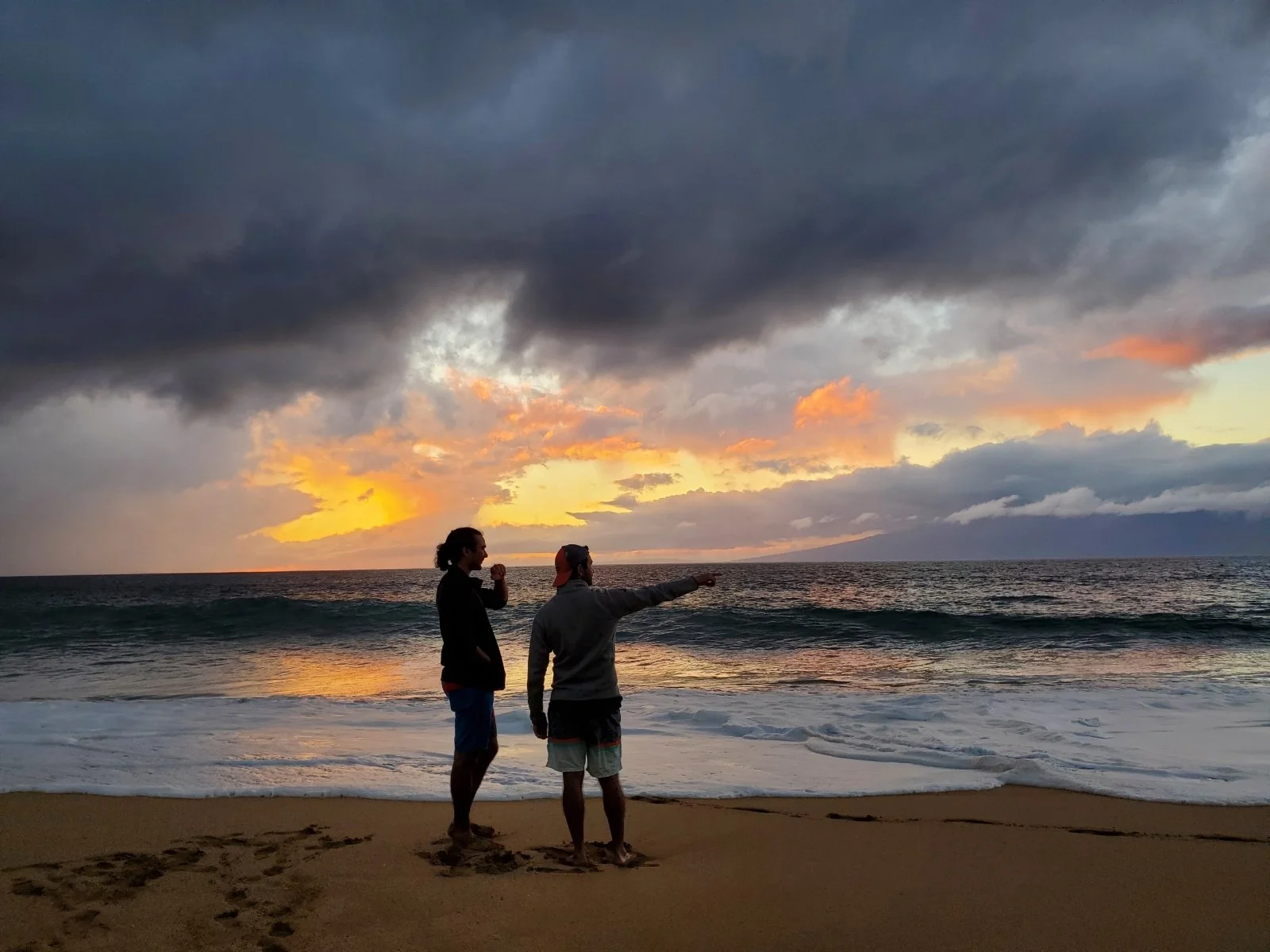 2021MauiLoveSunset.jpeg (Copy)