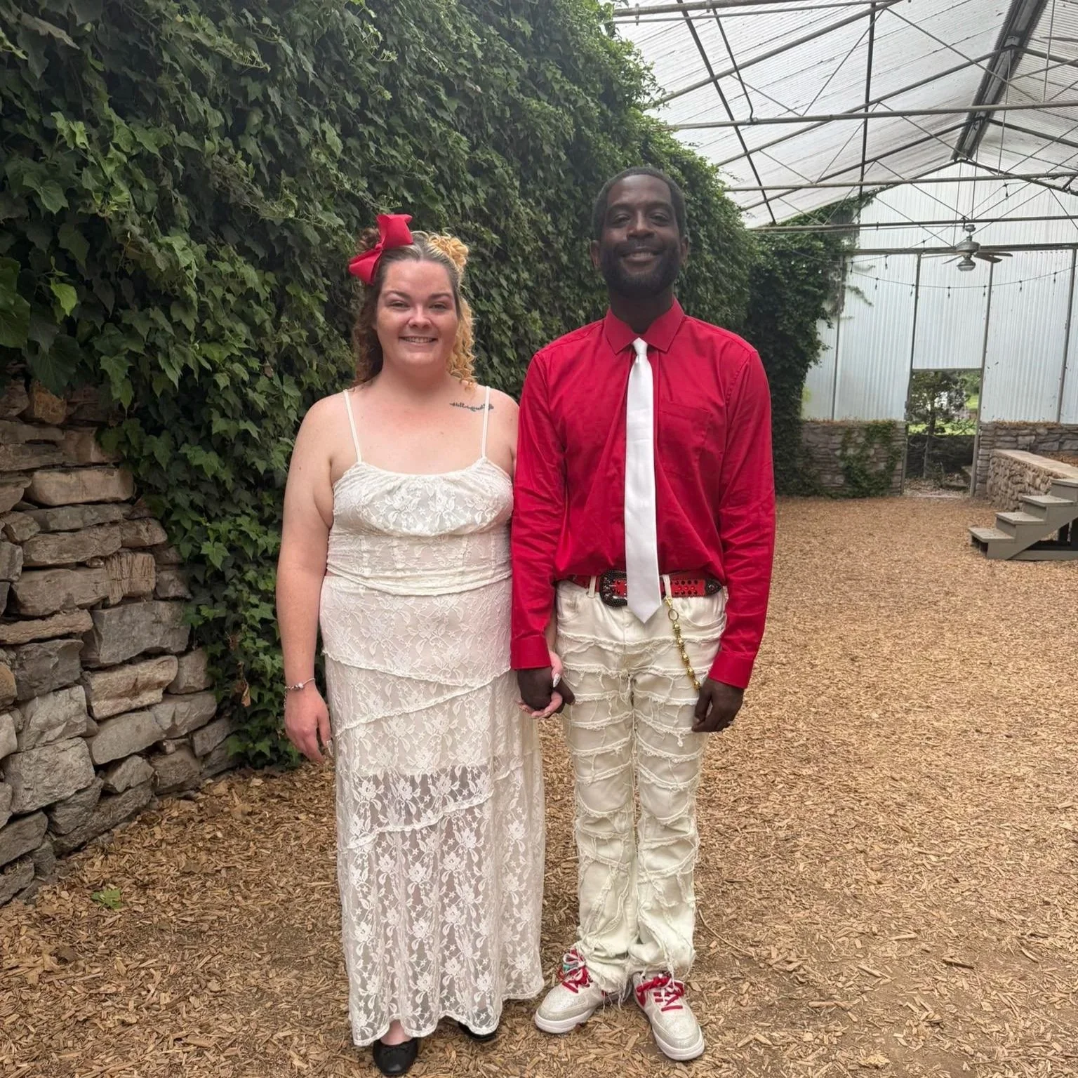 Charles + Caitlin

This sweet couple was absolutely beautiful, and so in love. Charles was beaming over his bride, and you could truly feel the love between them every moment of their ceremony.
They said “I do” inside a stunning greenhouse at the Kno