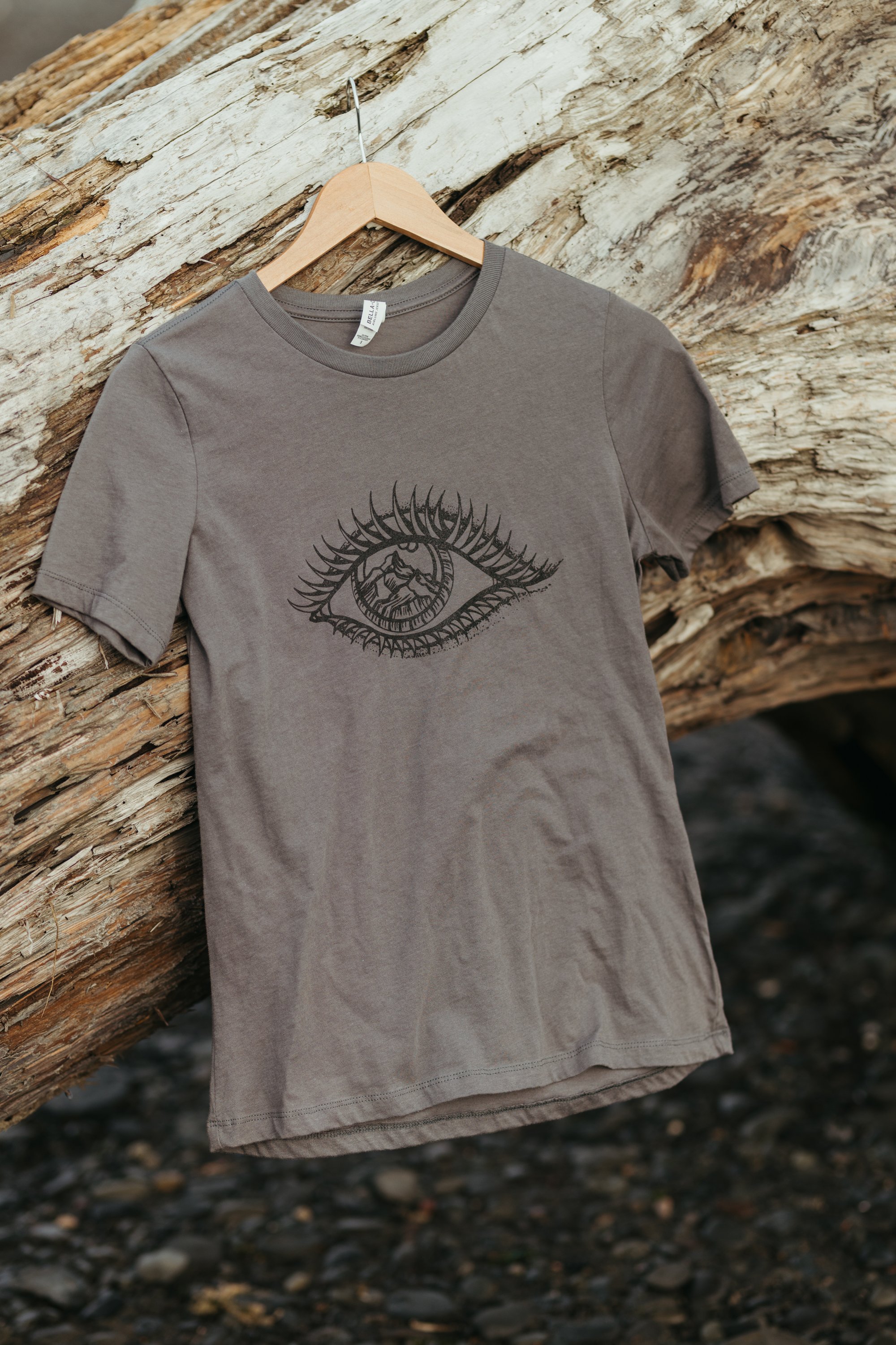 Sacred Range Fitted Tee – Grey