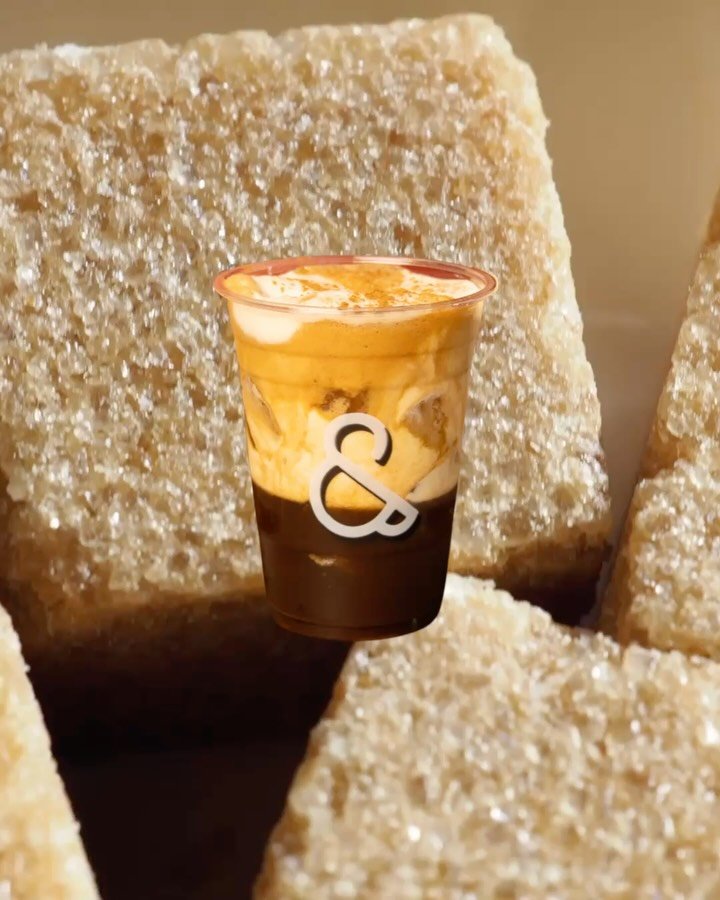 FALLIN 4 U
🎃 Brown Sugar Pumpkin Shakerato
🧁 Cinnamon Roll Latte
🍁 Salted Maple Pumpkin Latte